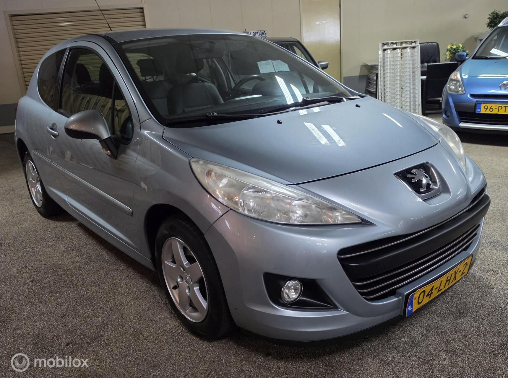 Peugeot 207 1.4 VTi Style 2010 - voorkant