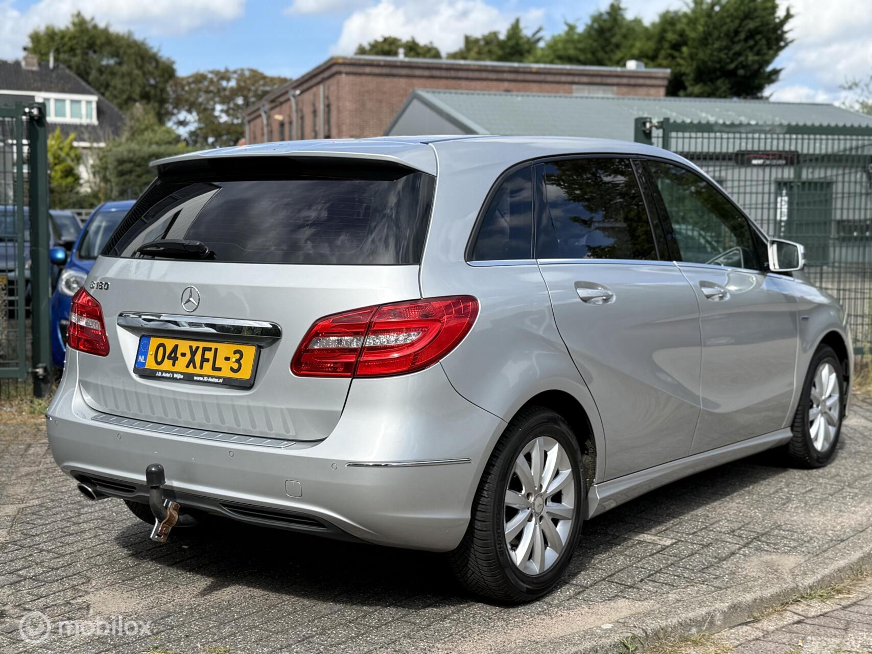 Foto van Mercedes-Benz B 180