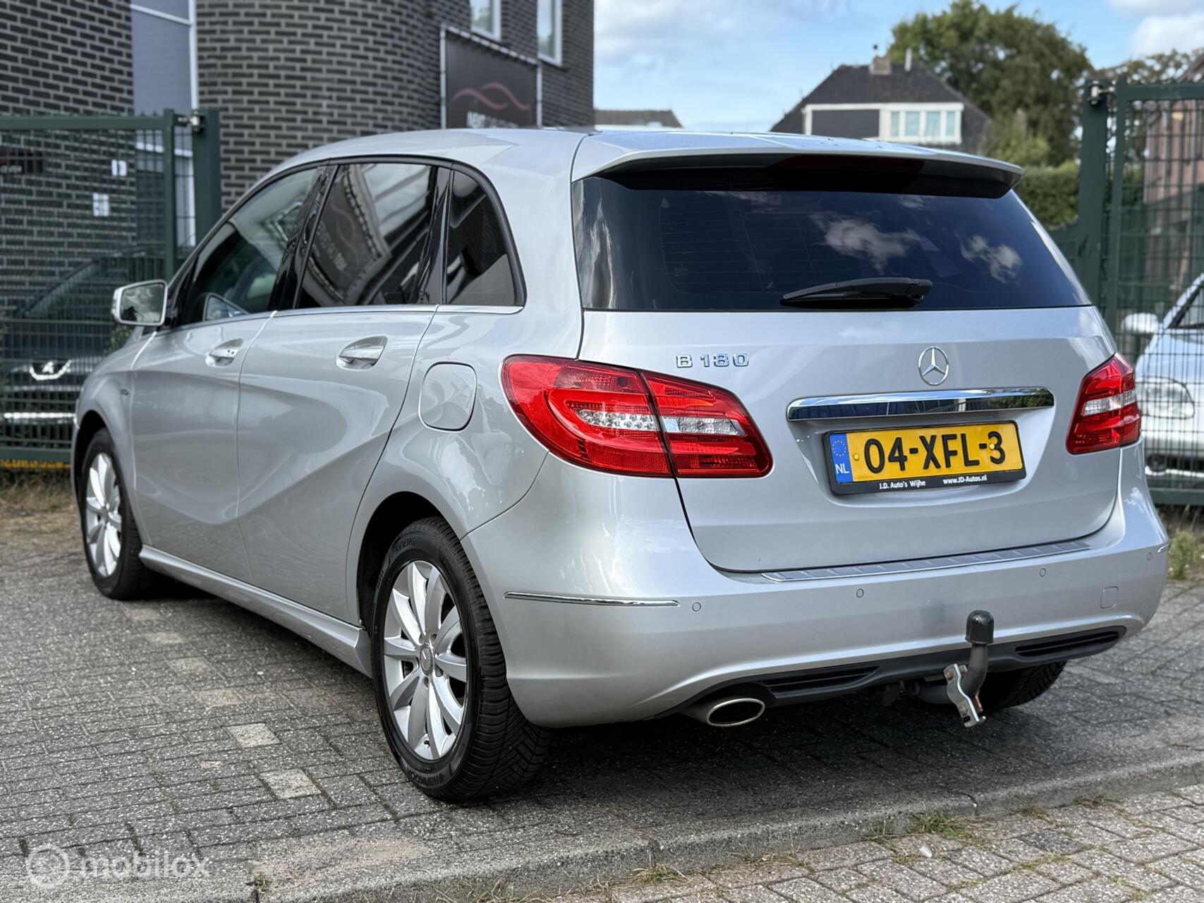 Foto van Mercedes-Benz B 180