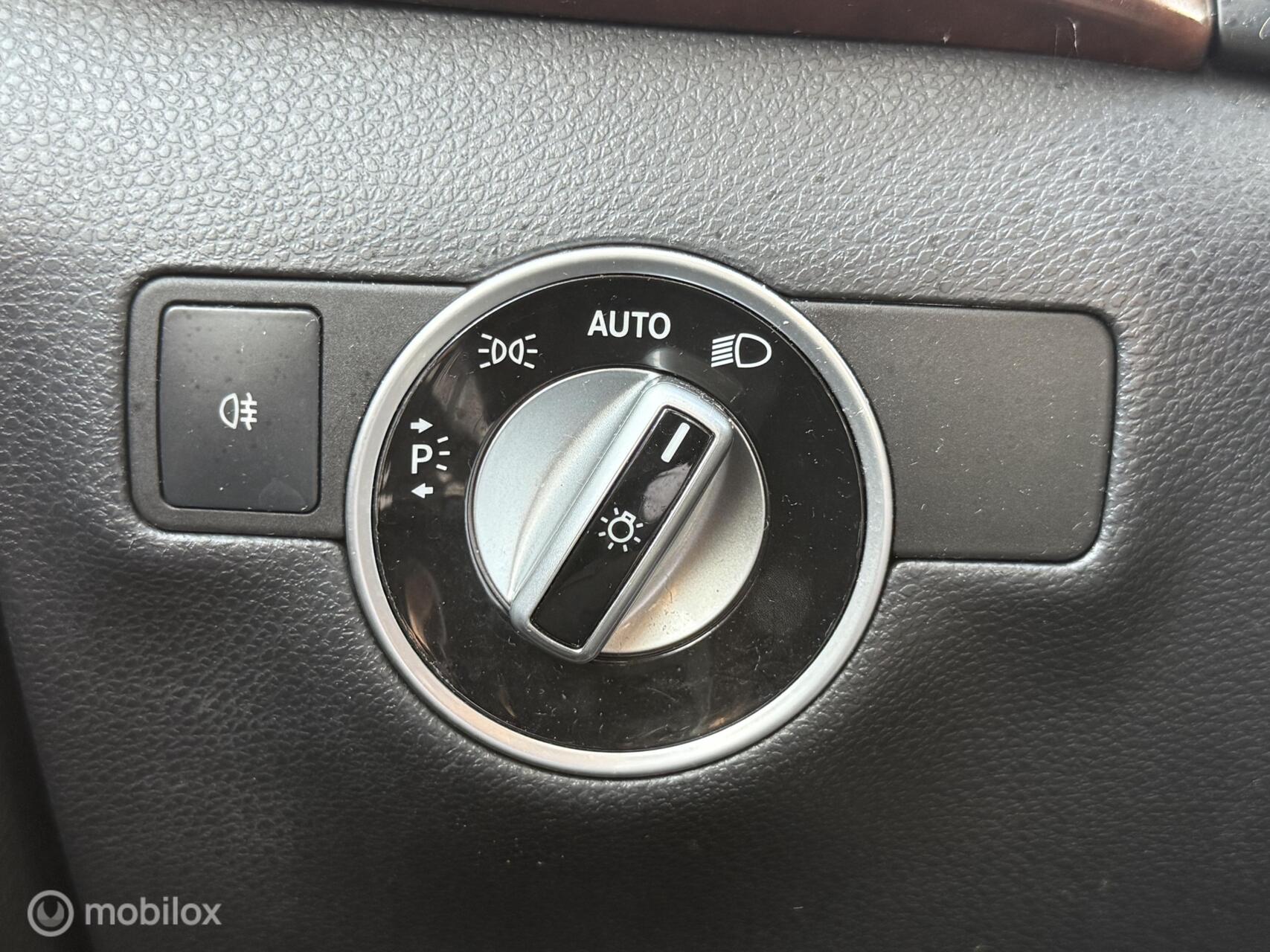 Foto van Mercedes-Benz B 180