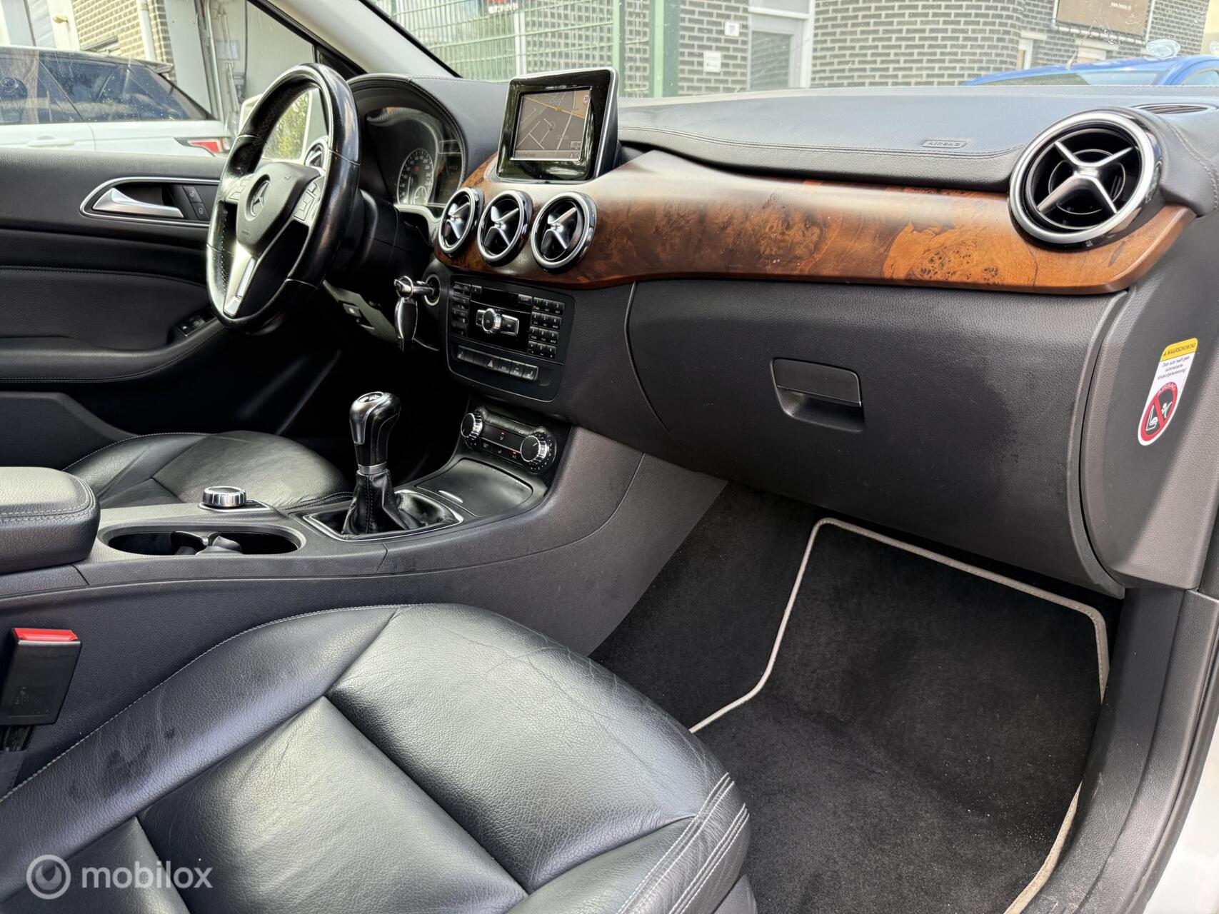 Foto van Mercedes-Benz B 180