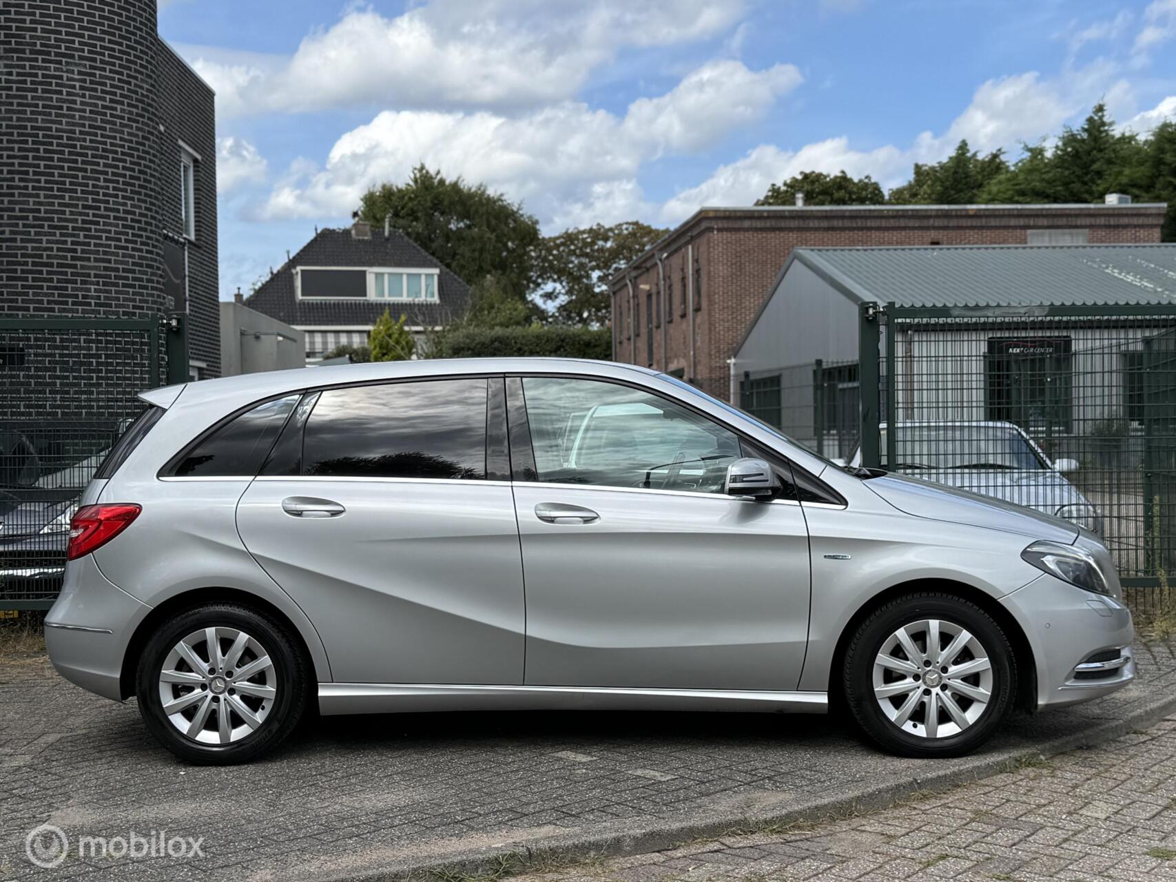 Foto van Mercedes-Benz B 180