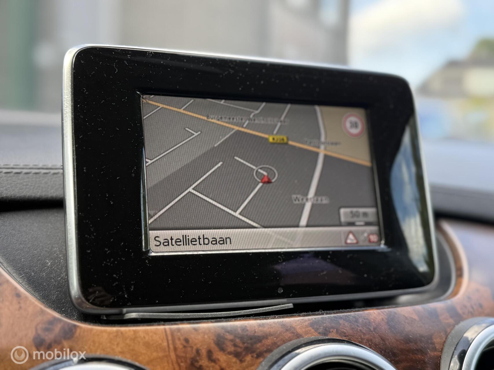 Foto van Mercedes-Benz B 180