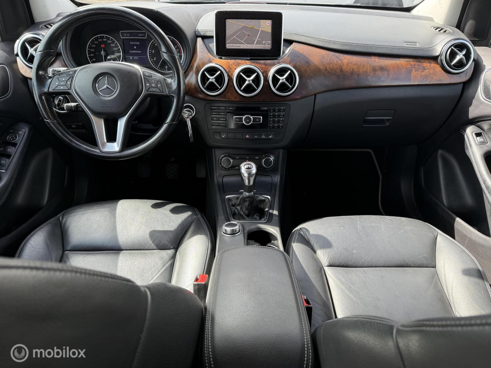 Foto van Mercedes-Benz B 180