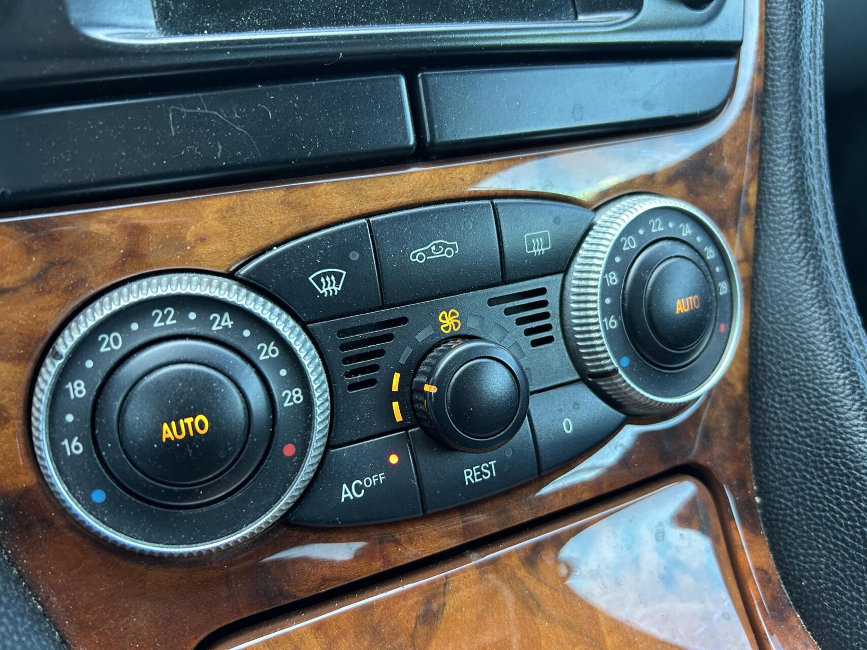 Foto van Mercedes-Benz SL 350