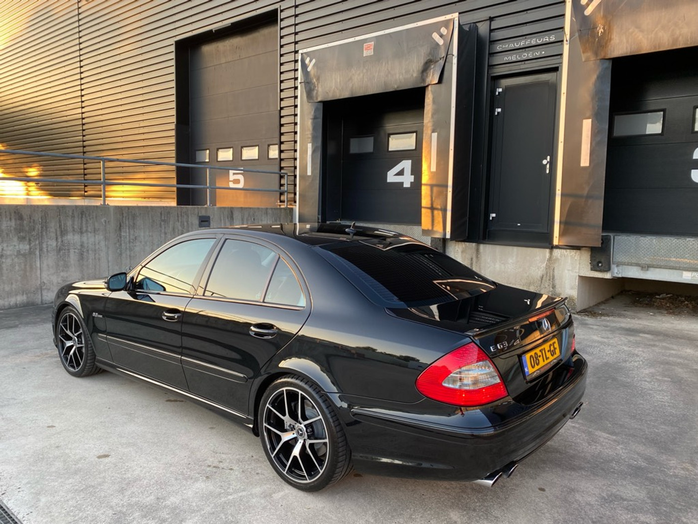 Foto van Mercedes-Benz E 63 AMG