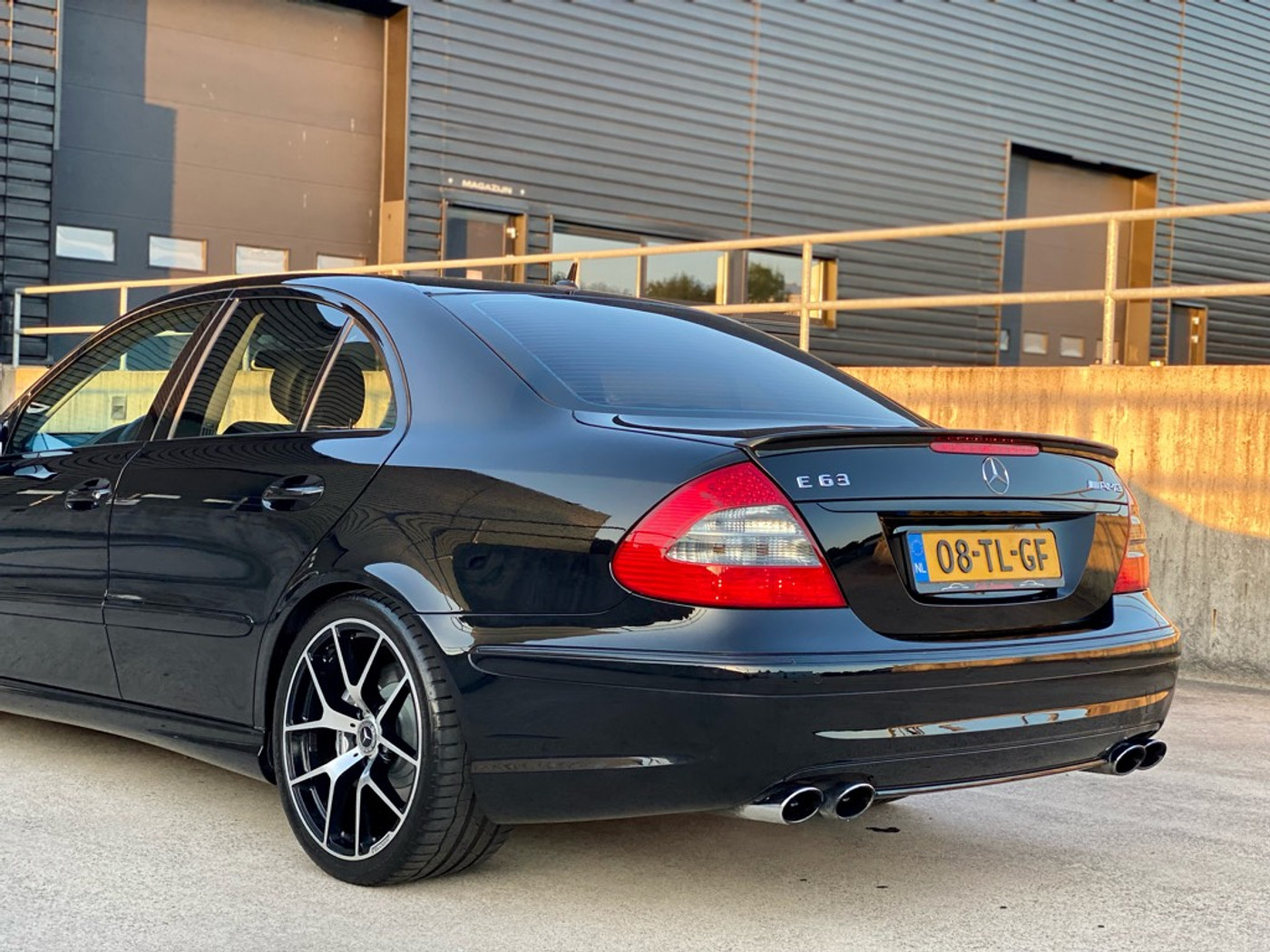 Foto van Mercedes-Benz E 63 AMG