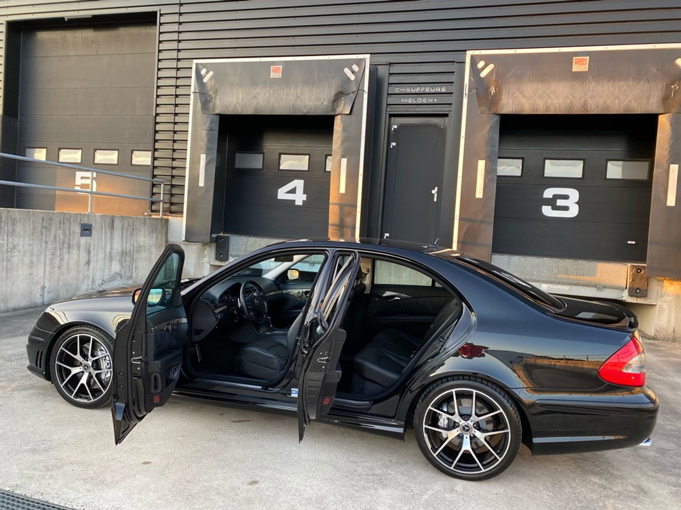 Foto van Mercedes-Benz E 63 AMG