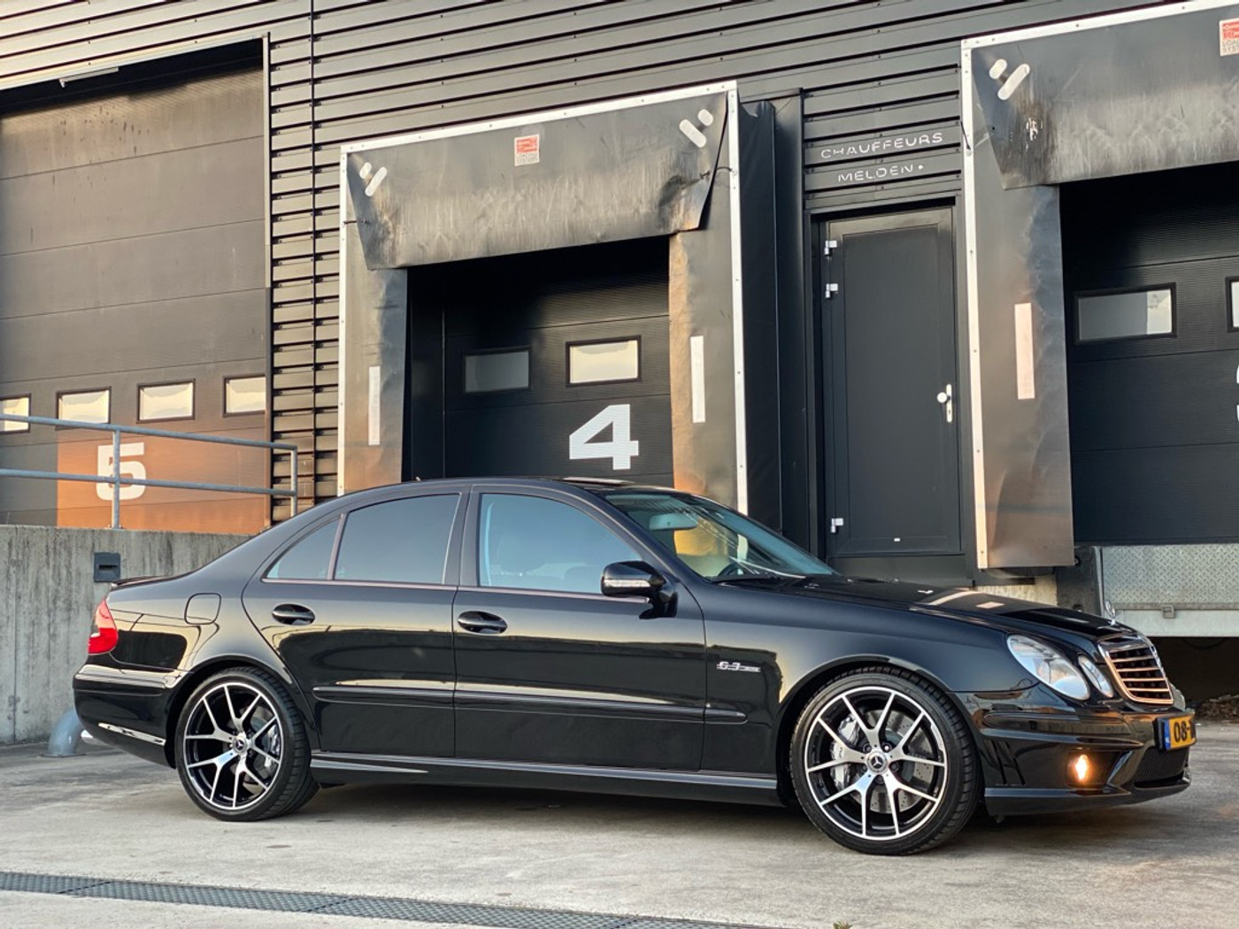 Foto van Mercedes-Benz E 63 AMG