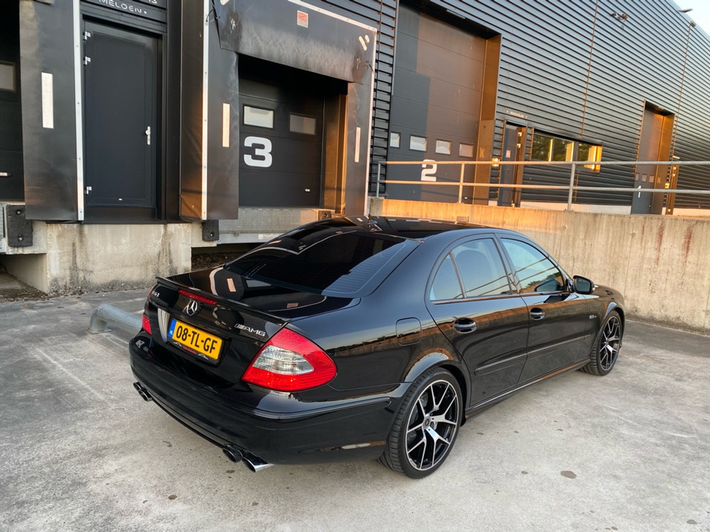 Foto van Mercedes-Benz E 63 AMG