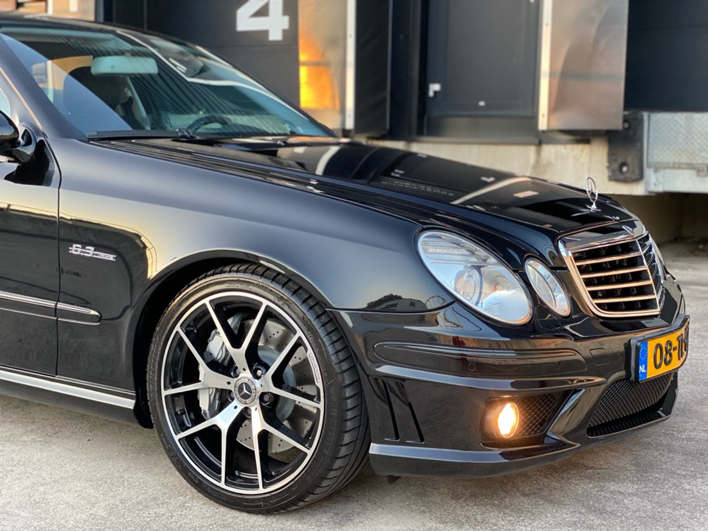 Foto van Mercedes-Benz E 63 AMG