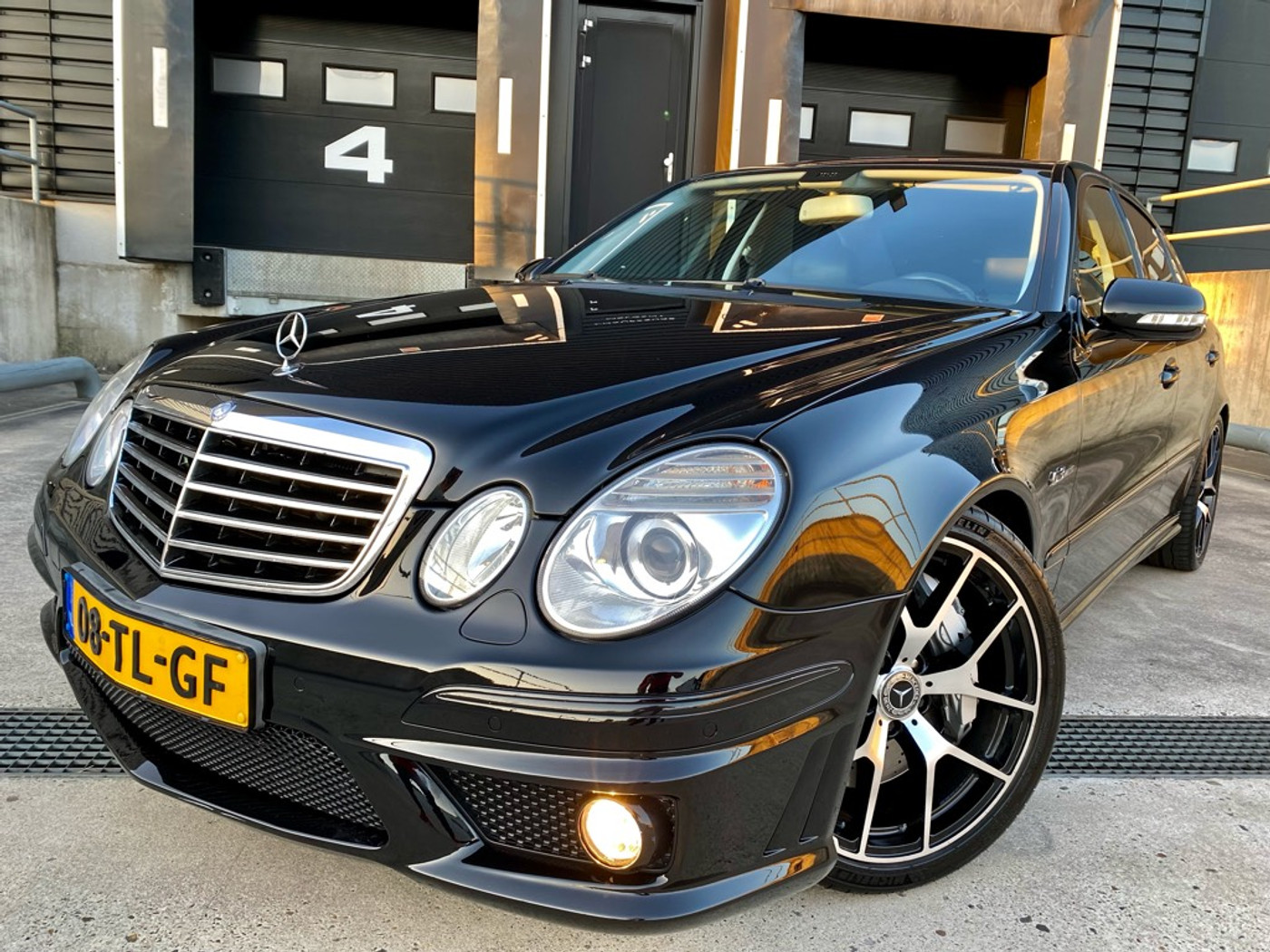 Foto van Mercedes-Benz E 63 AMG