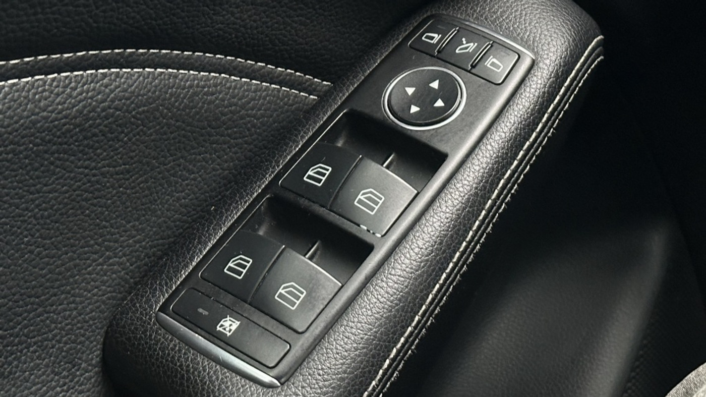 Foto van Mercedes-Benz B 200