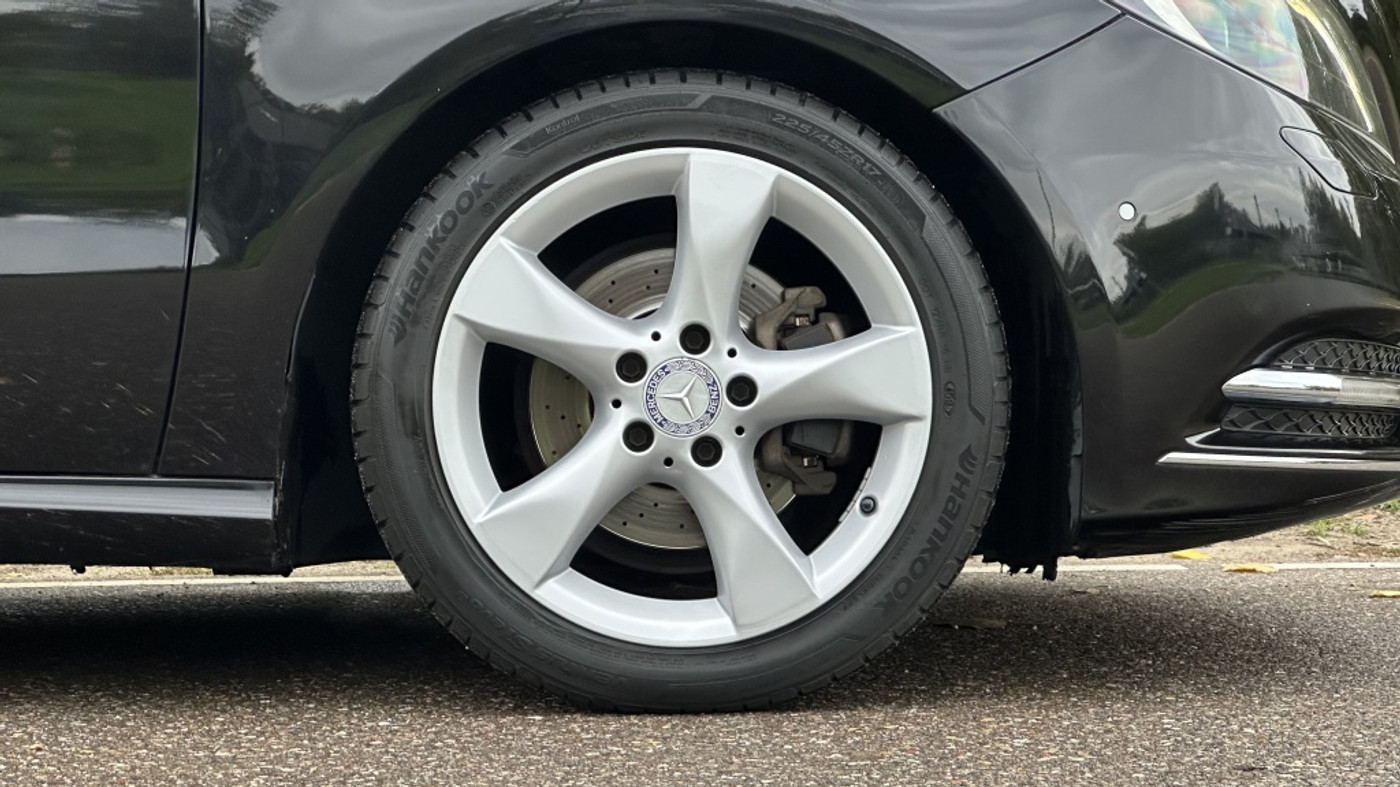 Foto van Mercedes-Benz B 200