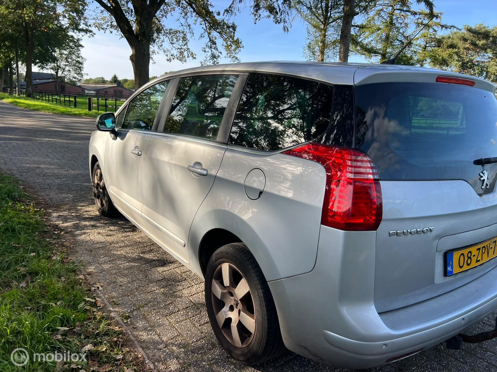 Foto van Peugeot 5008