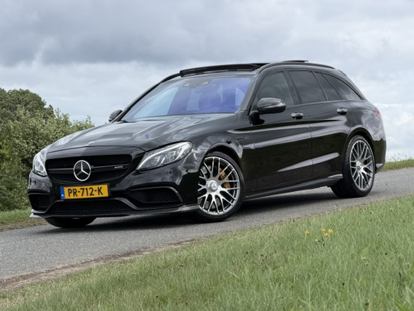 Mercedes-Benz AMG C 63 S AMG 63 S | Pano |Head-up |Burmester |Camera |Keyless |Memory seats |Carbon |Dealr ondr |Sfeer 2016 - voorkant