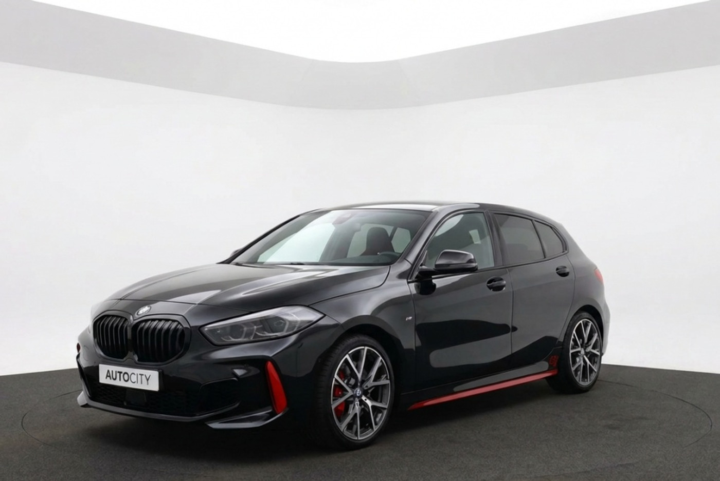 BMW 128ti 128ti M Sport | Innovation Pack | NL-auto | Shadowline | HUD | Stoelverwarming 2023 - voorkant