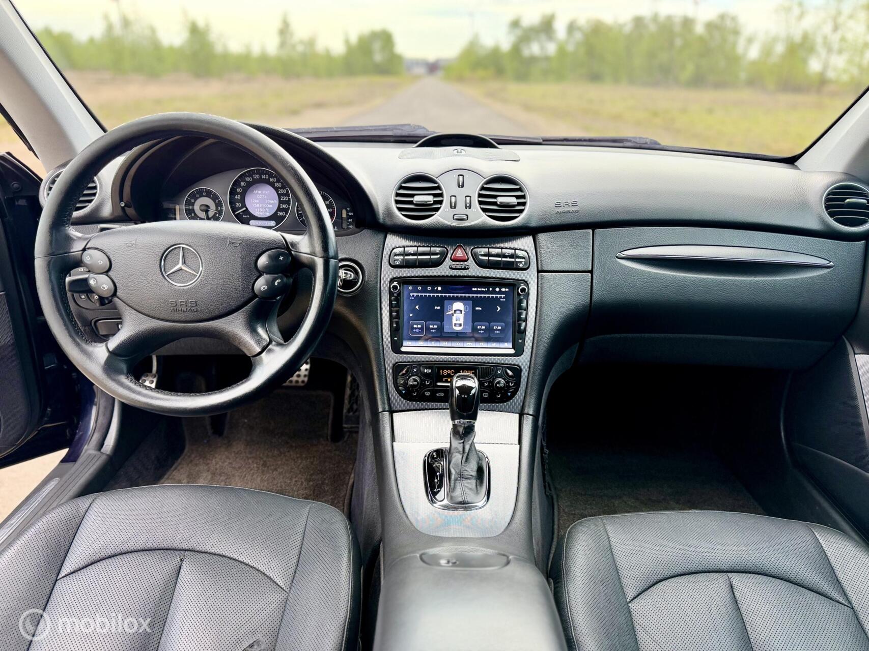 Foto van Mercedes-Benz CLK 500