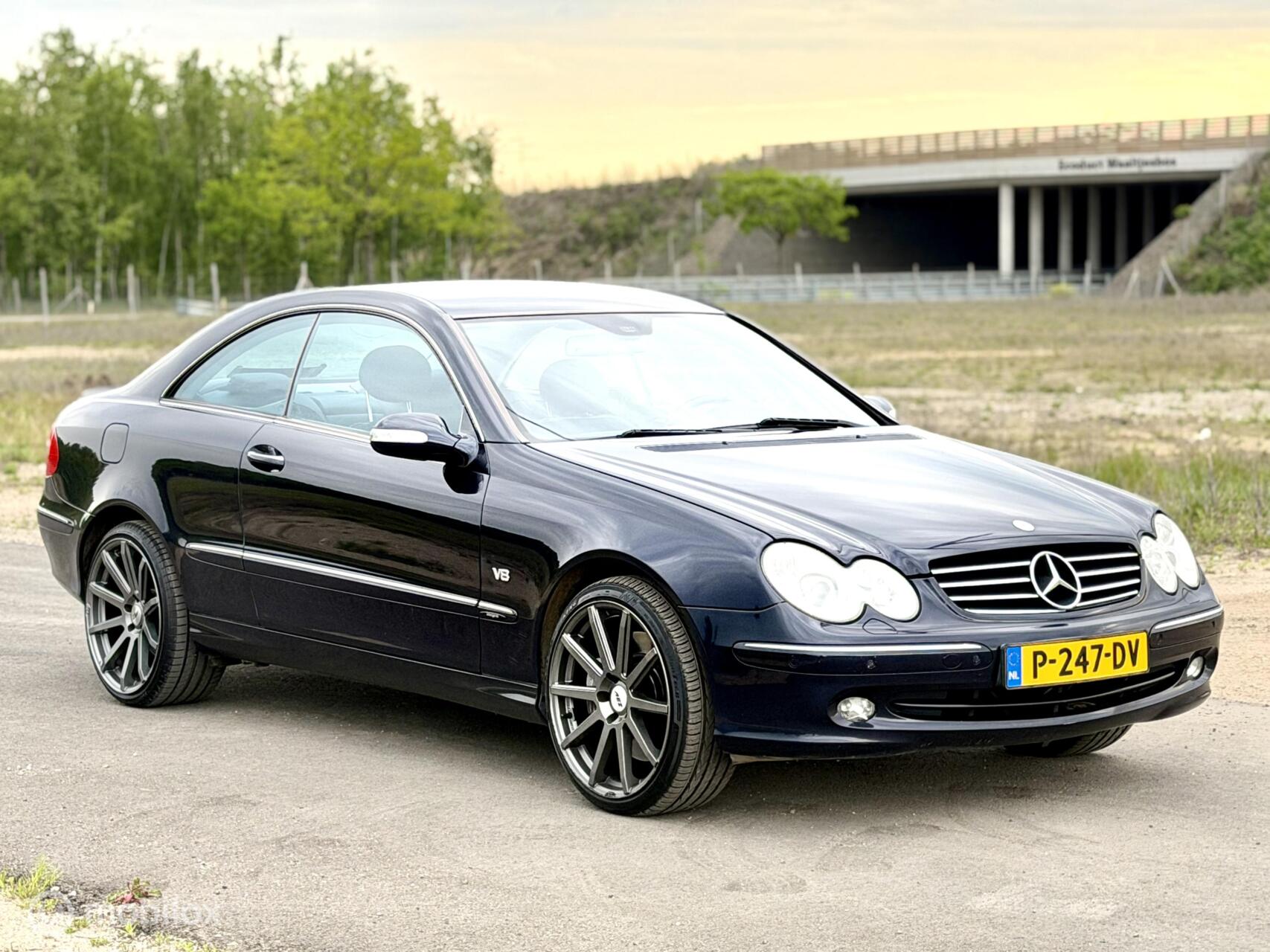 Foto van Mercedes-Benz CLK 500