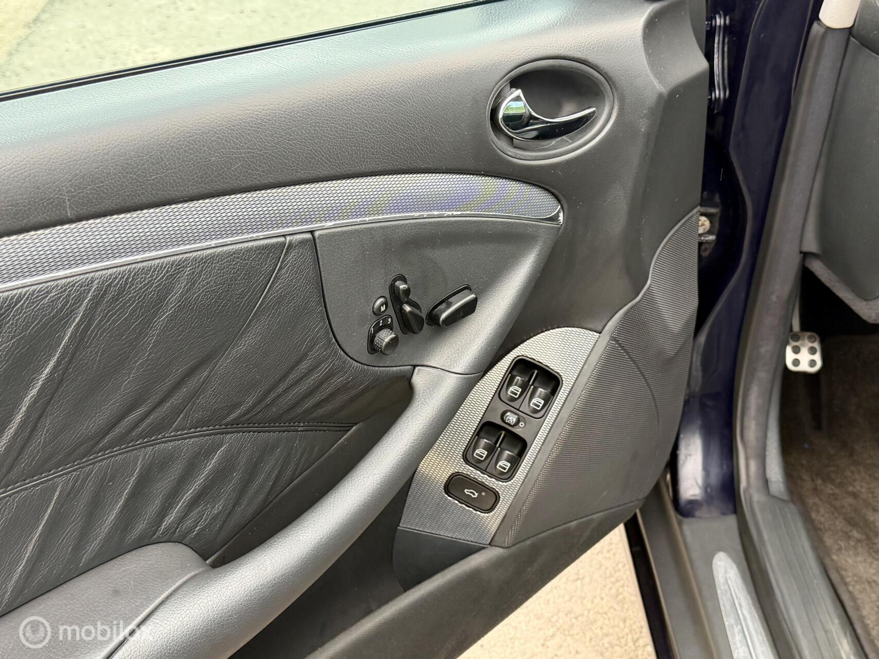 Foto van Mercedes-Benz CLK 500
