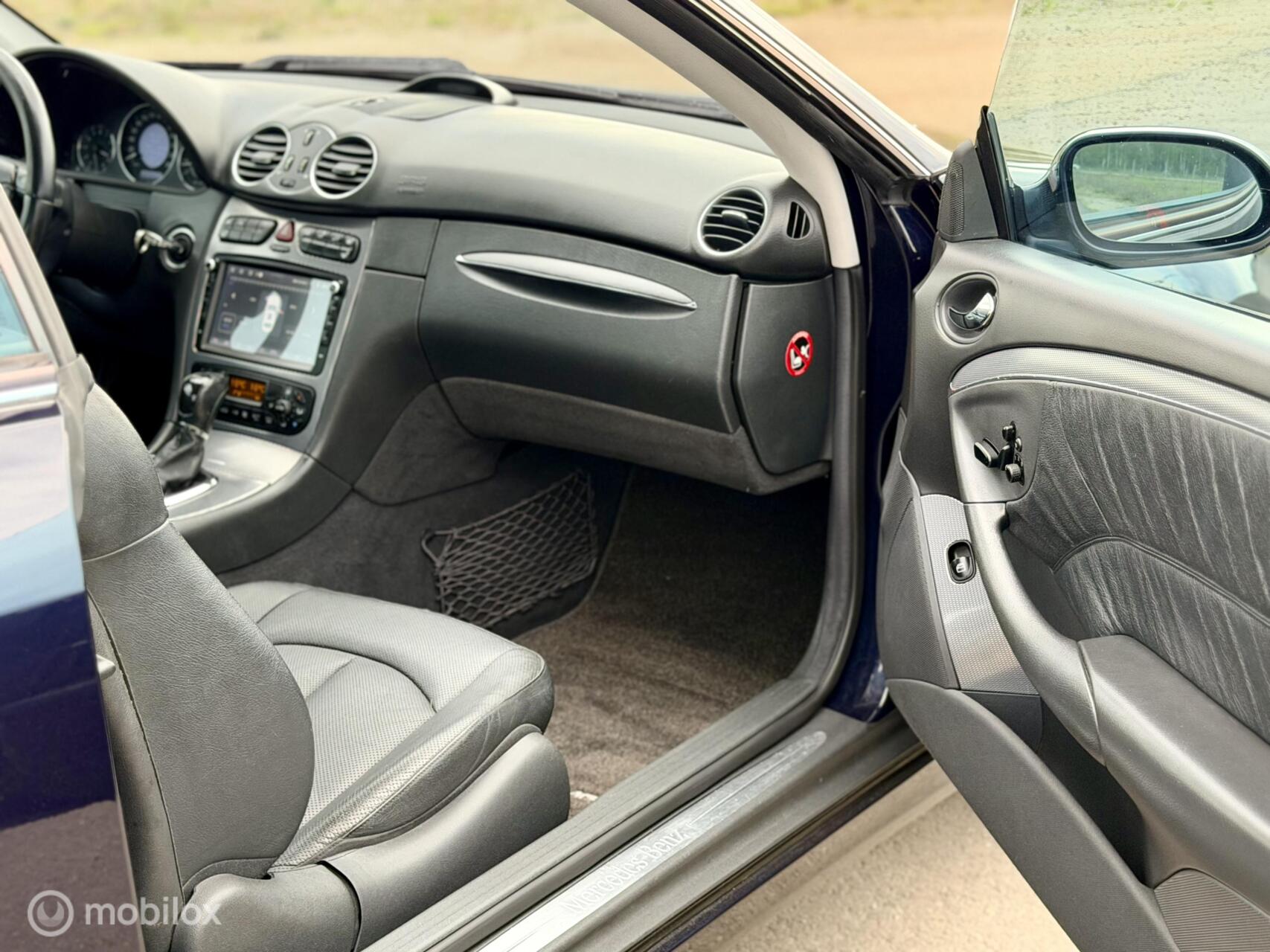 Foto van Mercedes-Benz CLK 500