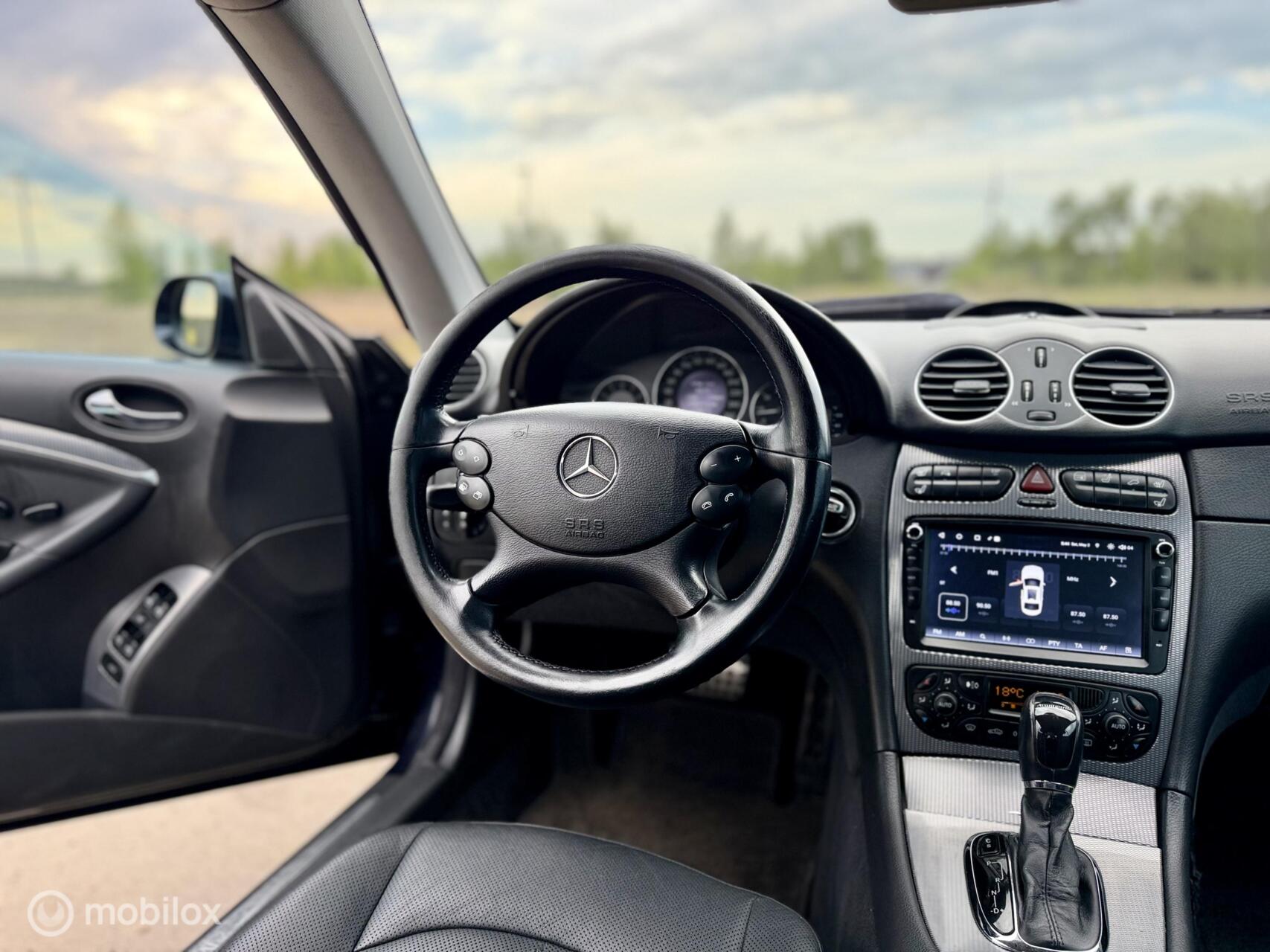 Foto van Mercedes-Benz CLK 500