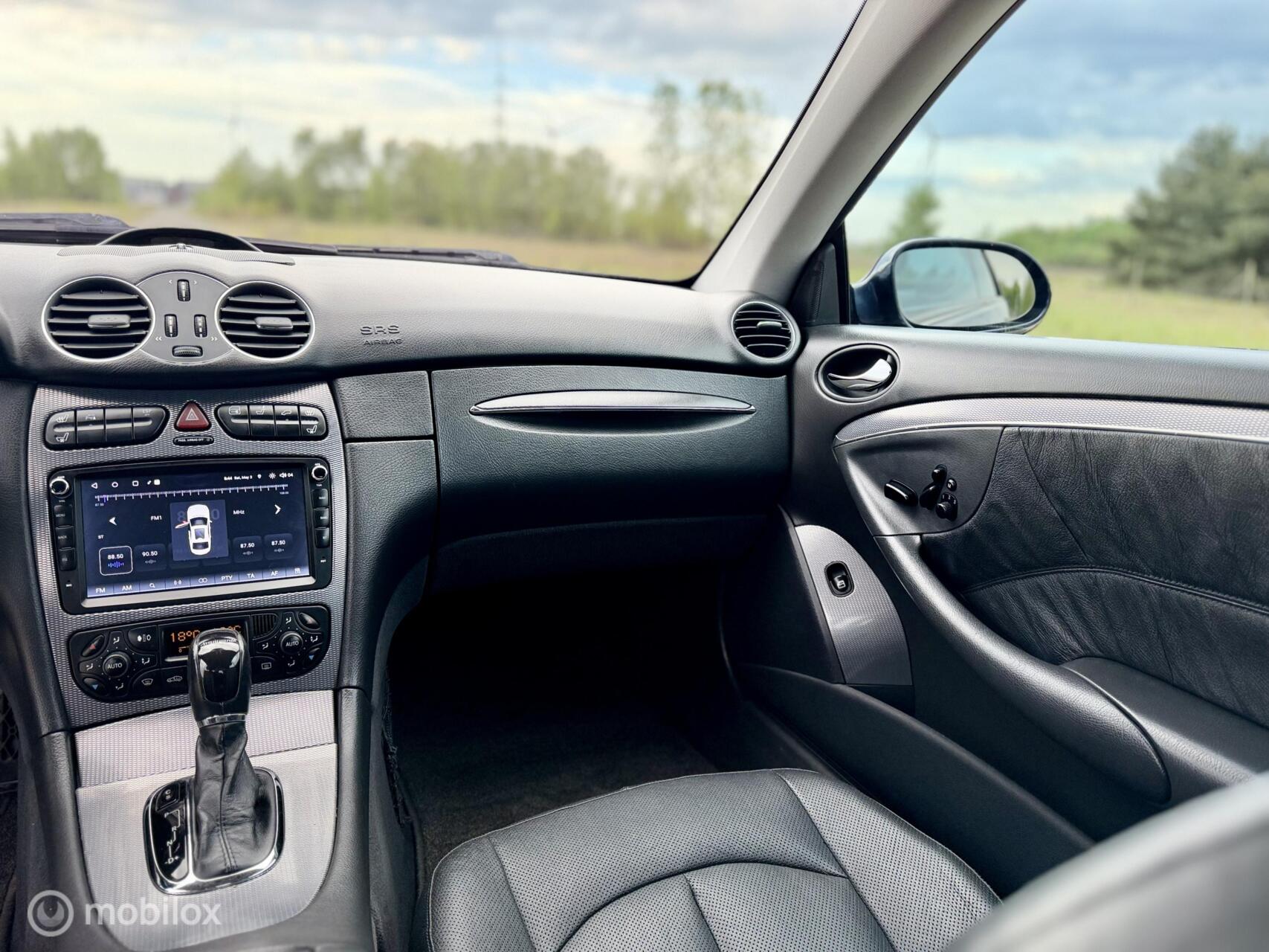 Foto van Mercedes-Benz CLK 500