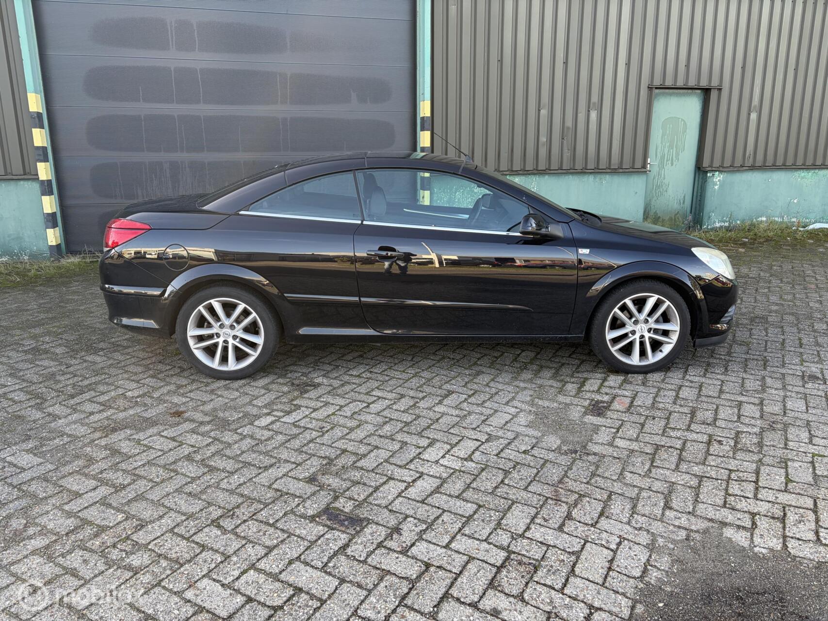 Foto van Opel Astra Twin Top