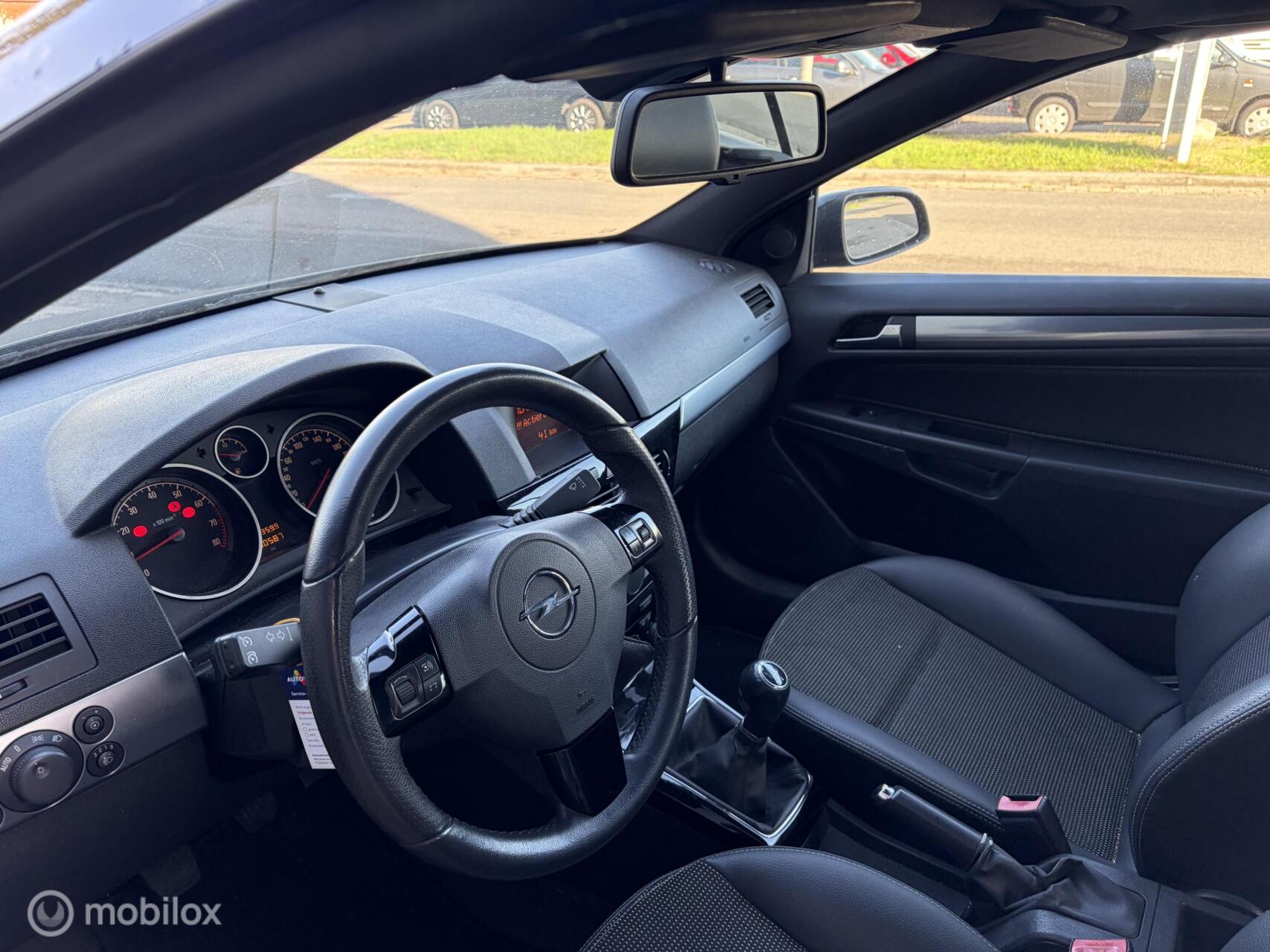 Foto van Opel Astra Twin Top