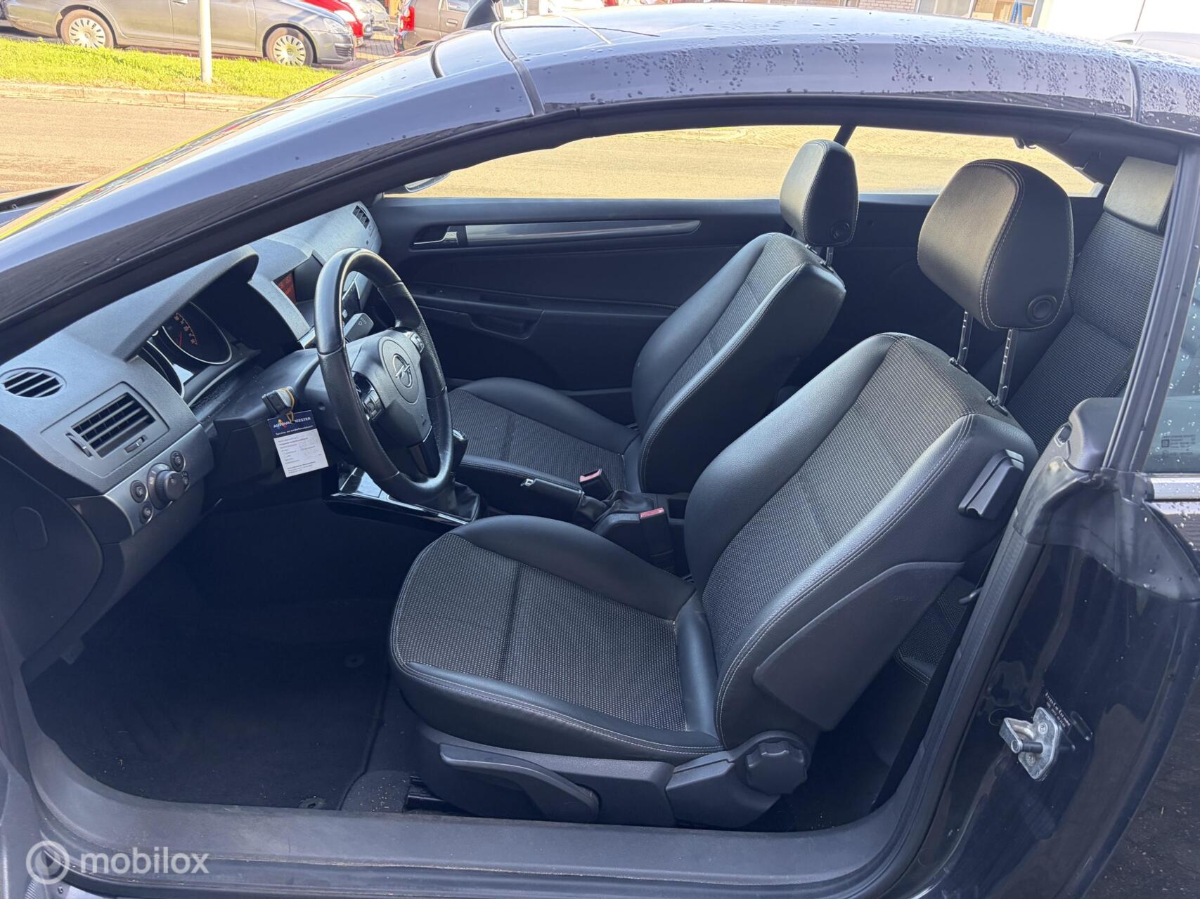 Foto van Opel Astra Twin Top