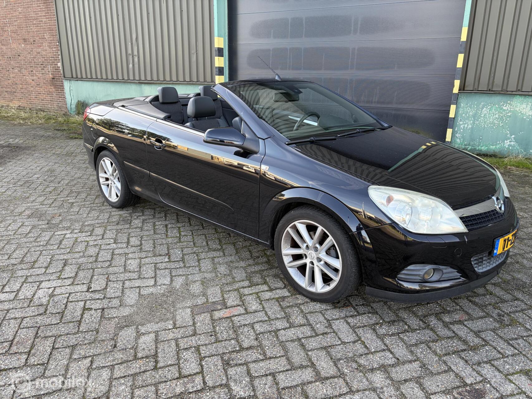Foto van Opel Astra Twin Top