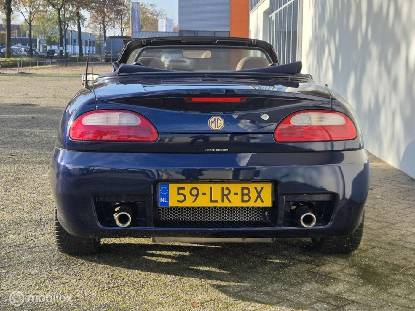 Foto van MG MG TF