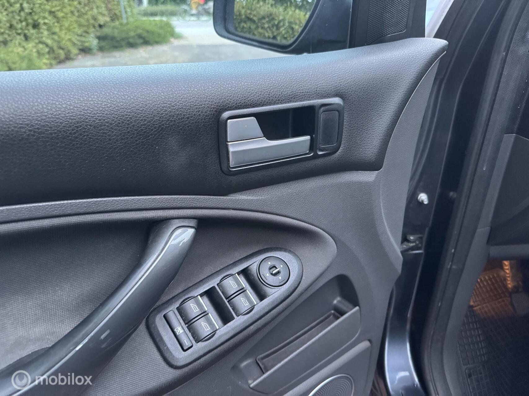 Foto van Ford C-max