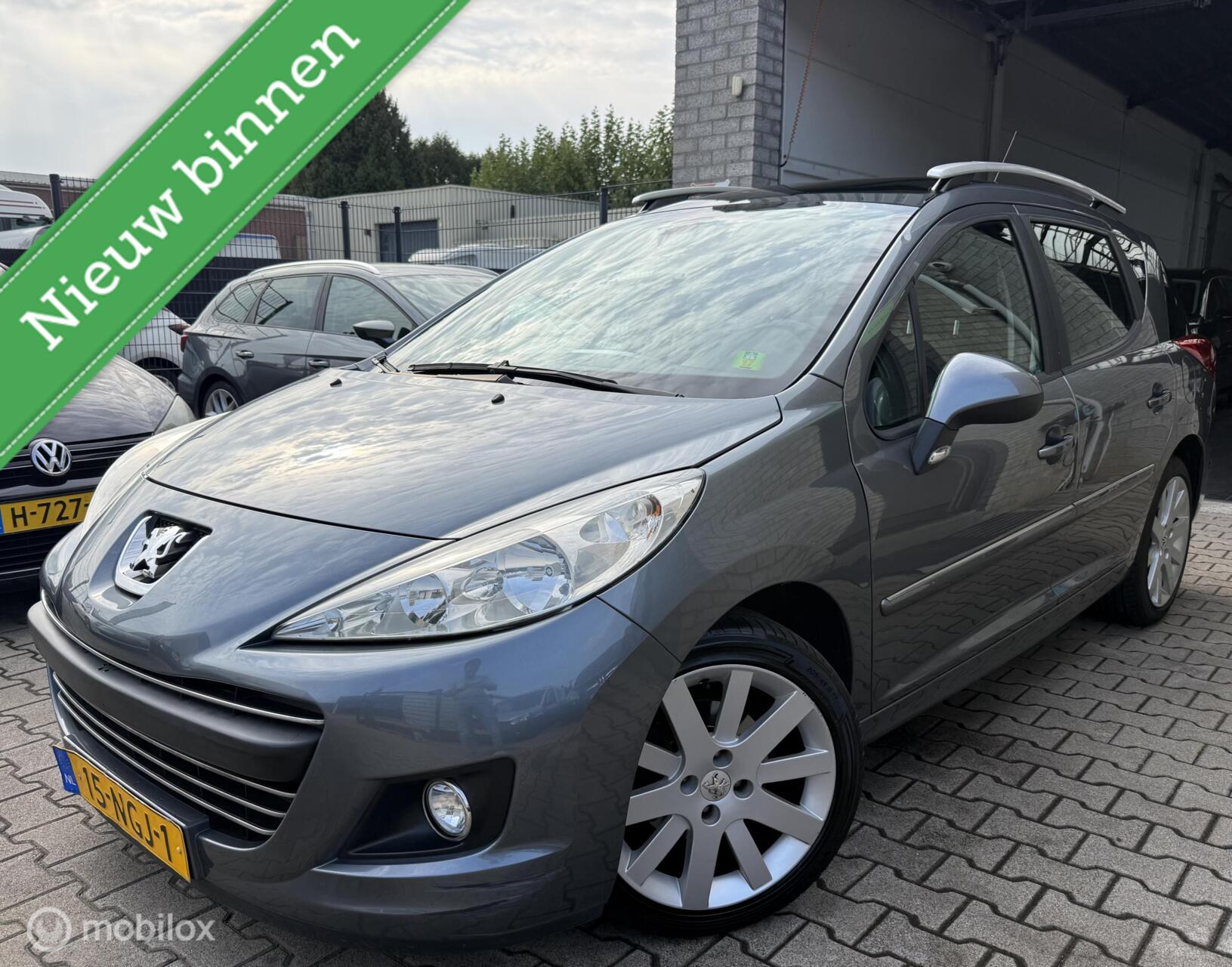 Peugeot 207 1.4 VTi Style / Airco / Sport.Velgen / N.A.P 2010 - voorkant