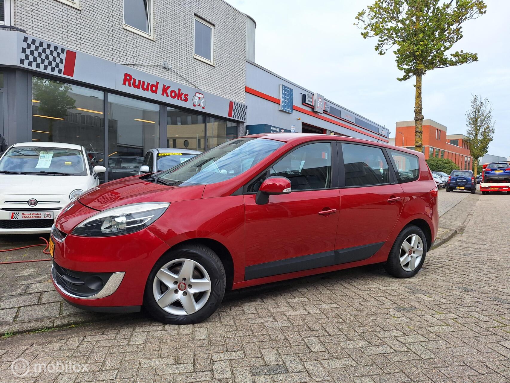 Renault Megane Scenic 1.2 TCe Expression 2012 - voorkant
