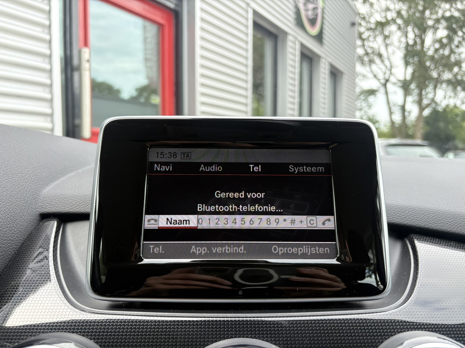 Foto van Mercedes-Benz B 180