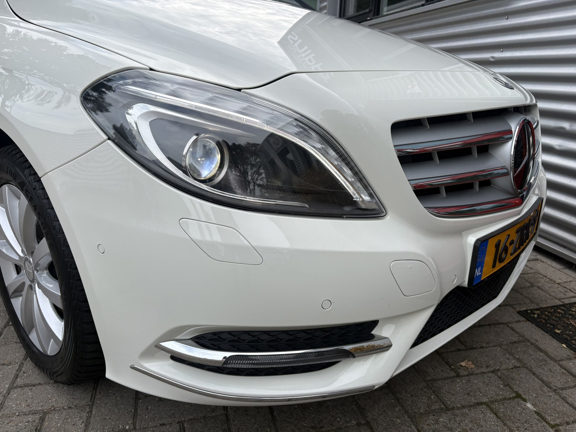 Foto van Mercedes-Benz B 180
