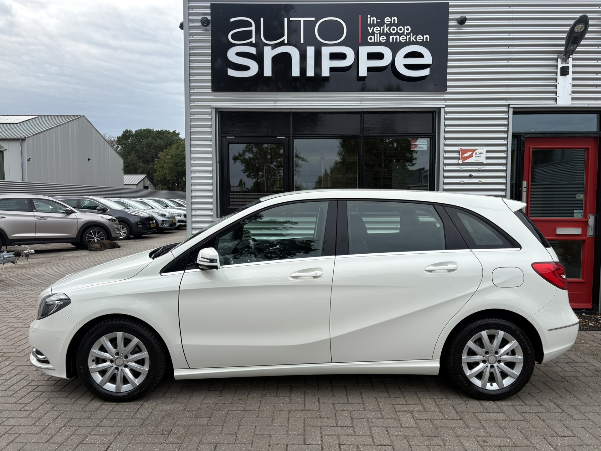 Foto van Mercedes-Benz B 180