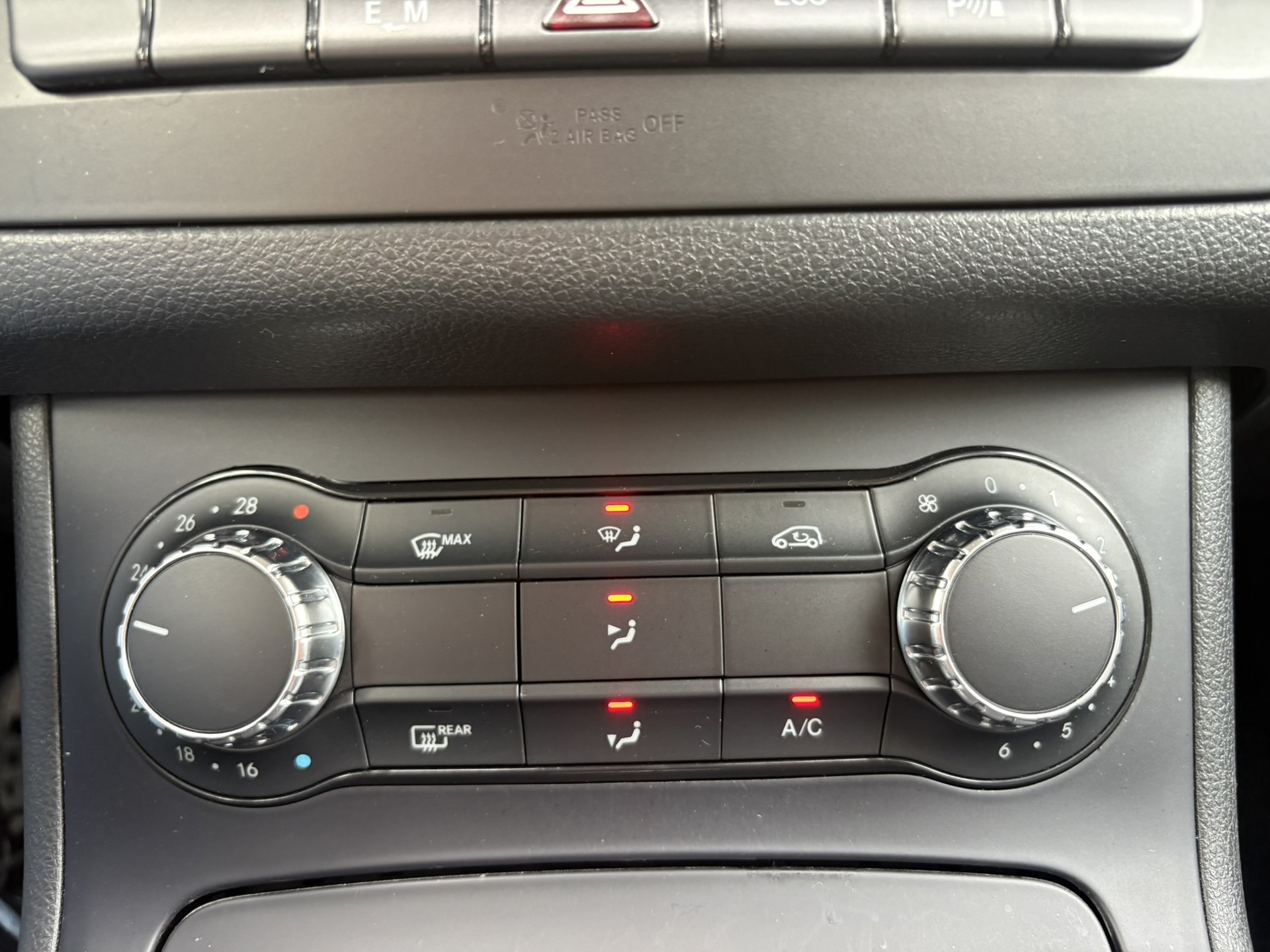 Foto van Mercedes-Benz B 180