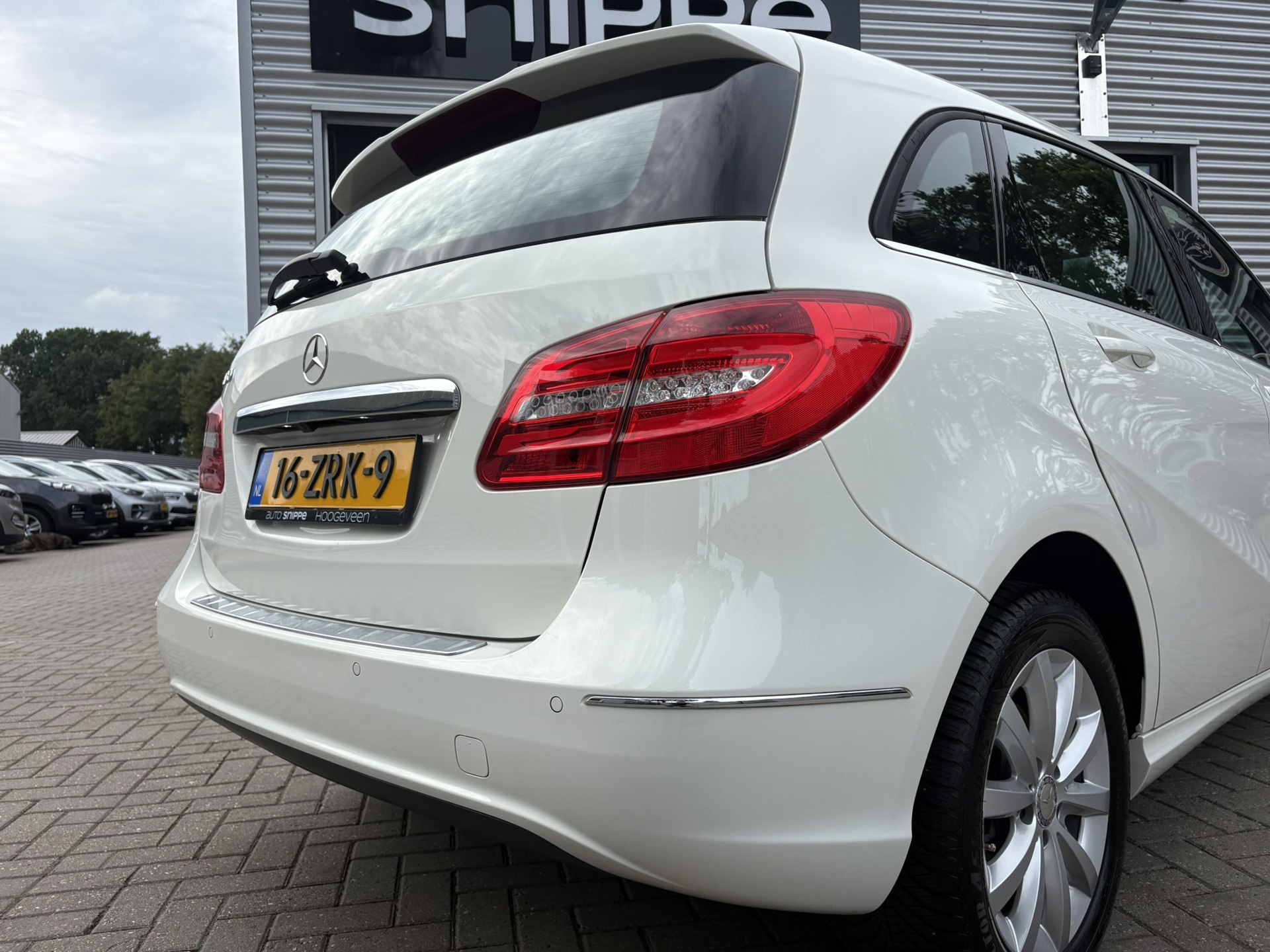 Foto van Mercedes-Benz B 180