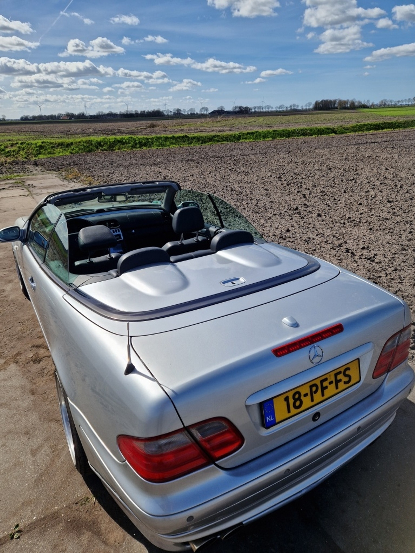 Foto van Mercedes-Benz CLK 320