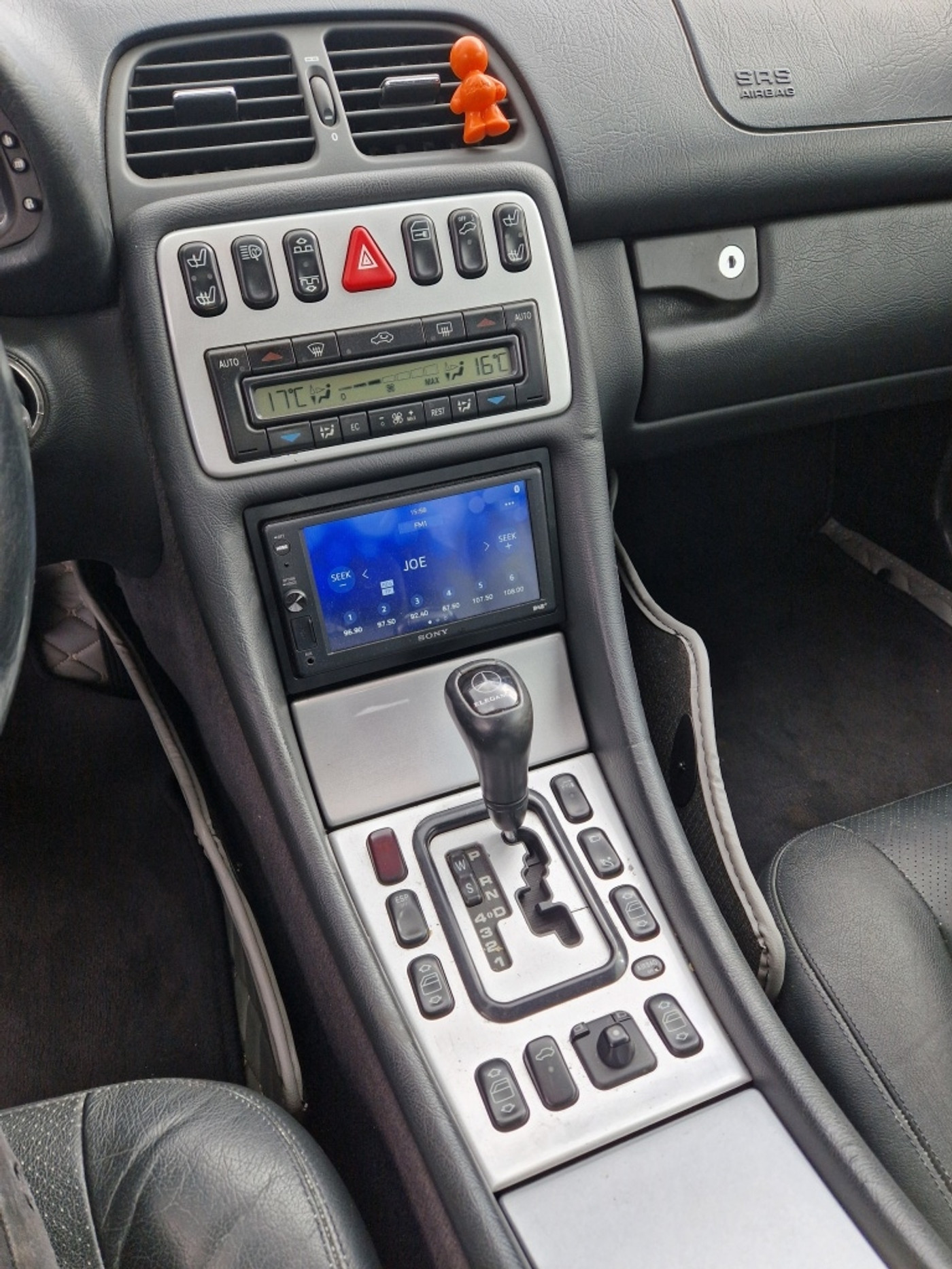 Foto van Mercedes-Benz CLK 320