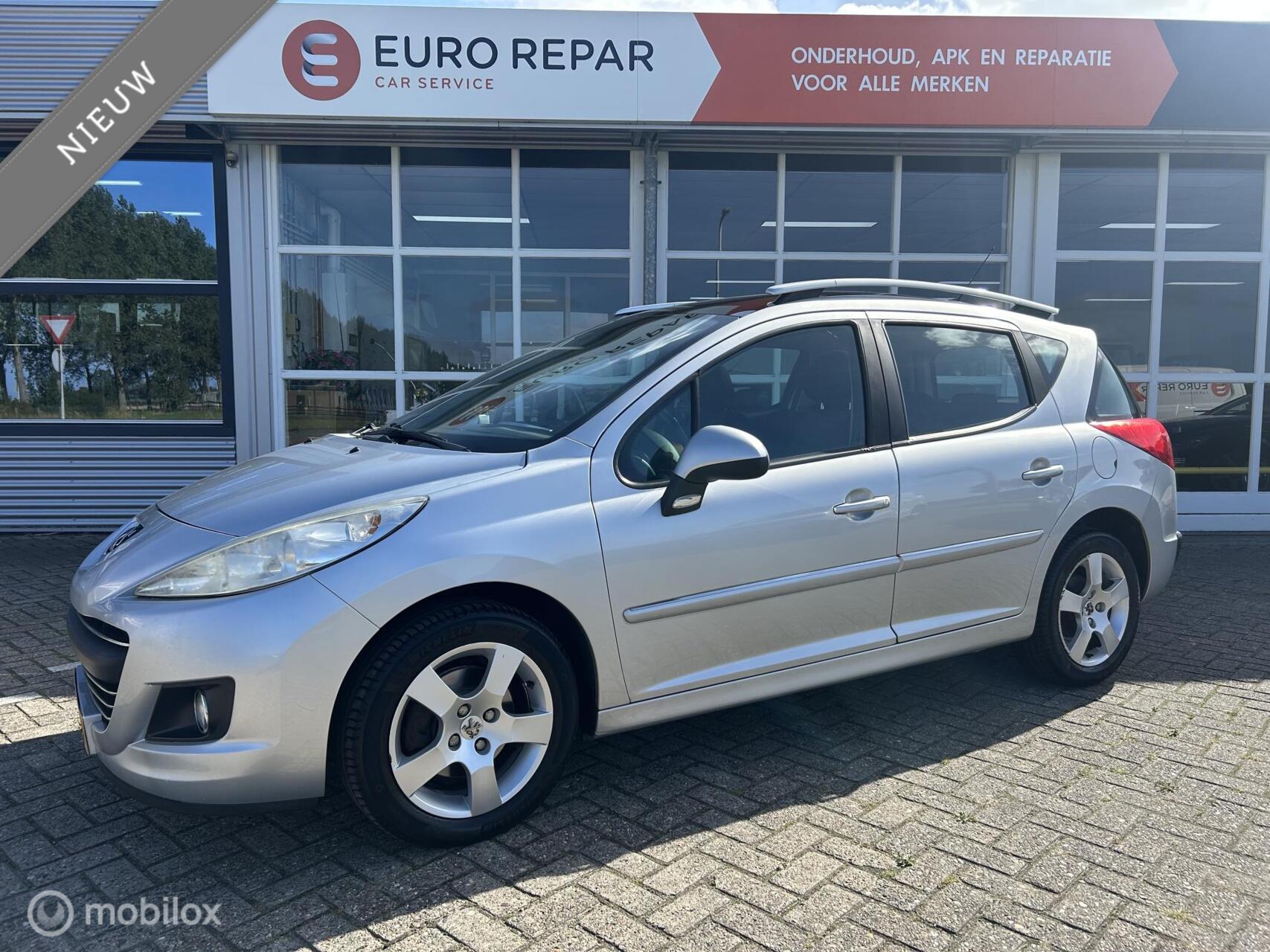 Peugeot 207 1.6 VTi Blue Lease Executive 2010 - voorkant