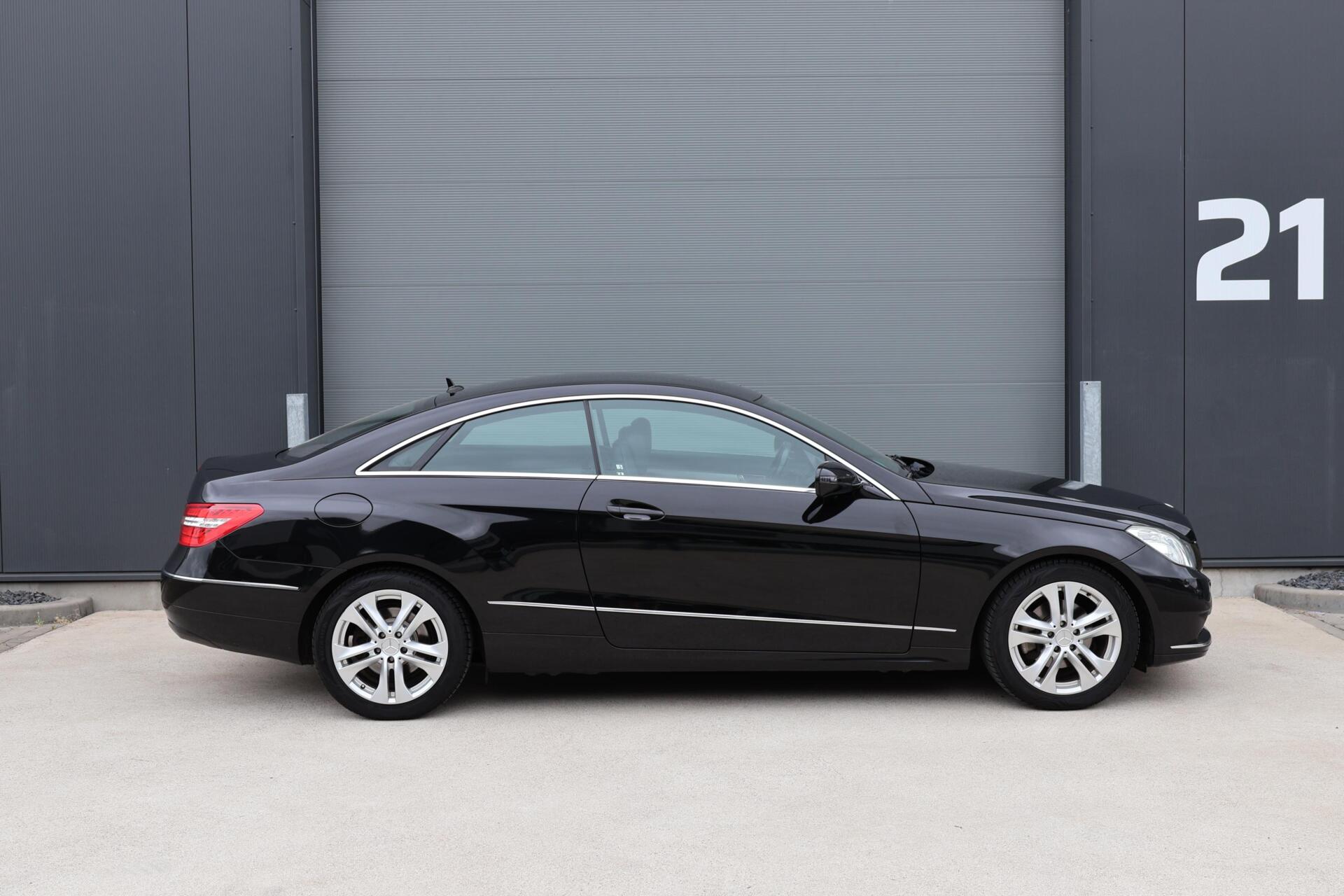 Mercedes-Benz E 250 Cgi 250 CGI Elegance / Automaat / Stoelverwarming / Cruise Control / Climate Control 2009 - voorkant
