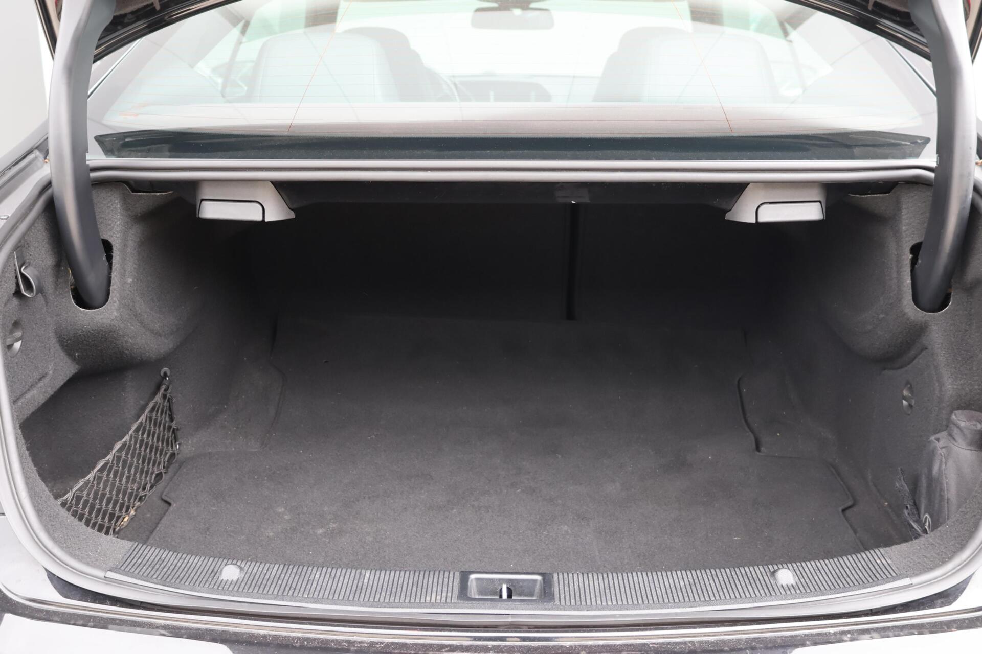 Foto van Mercedes-Benz E 250 Cgi