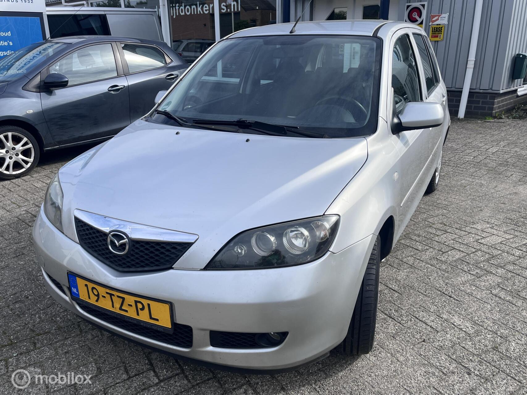 Mazda Mazda 2 1.4 Touring met nieuwe APK 2007 - voorkant
