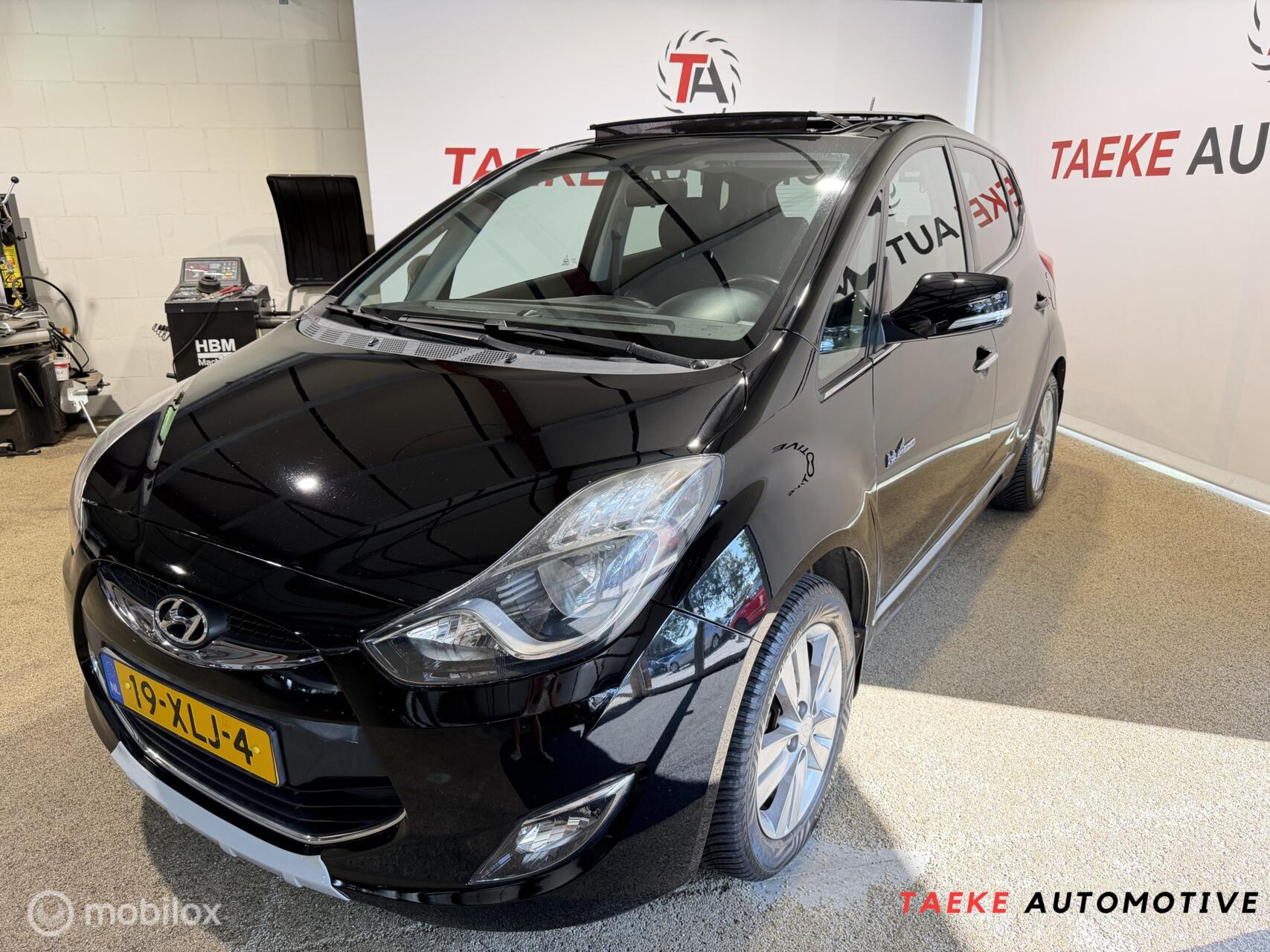 Hyundai Ix20 1.4i i-Light CLIMA/CRUISE/PANODAK/NAP/APK 2012 - voorkant