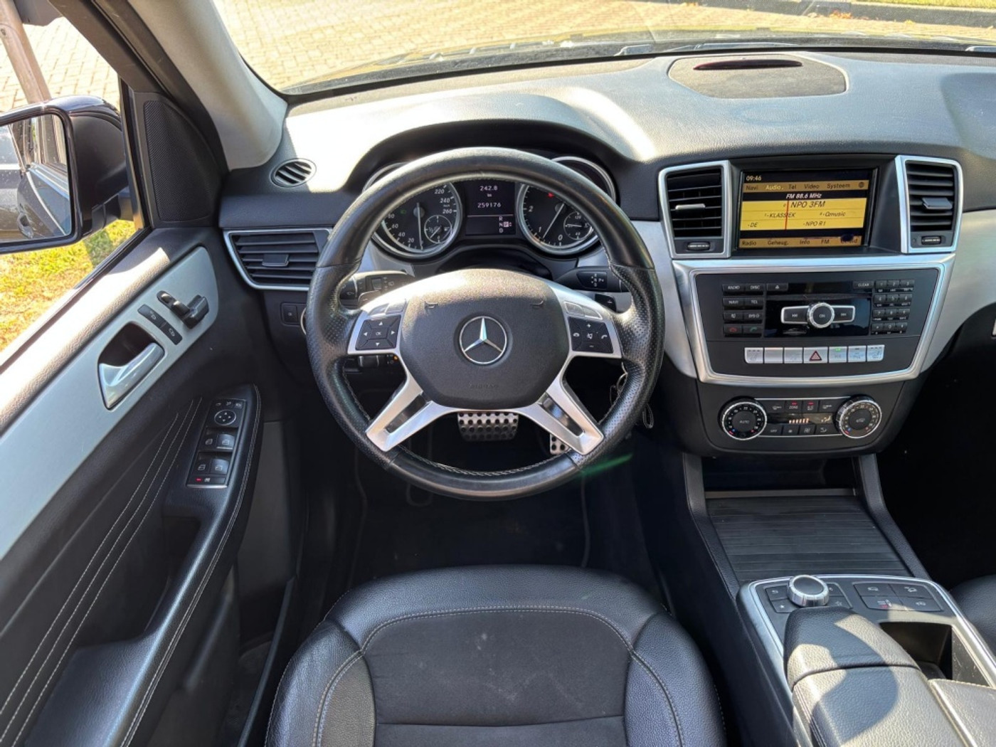 Foto van Mercedes-Benz ML 350 Bluetec 4Matic