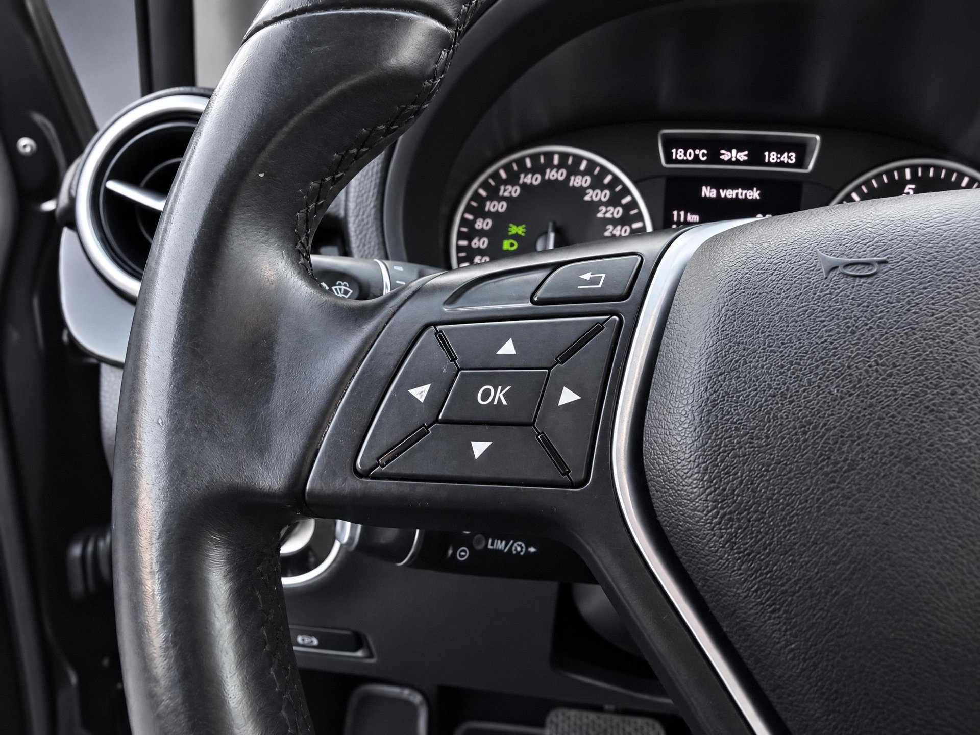 Foto van Mercedes-Benz B 180