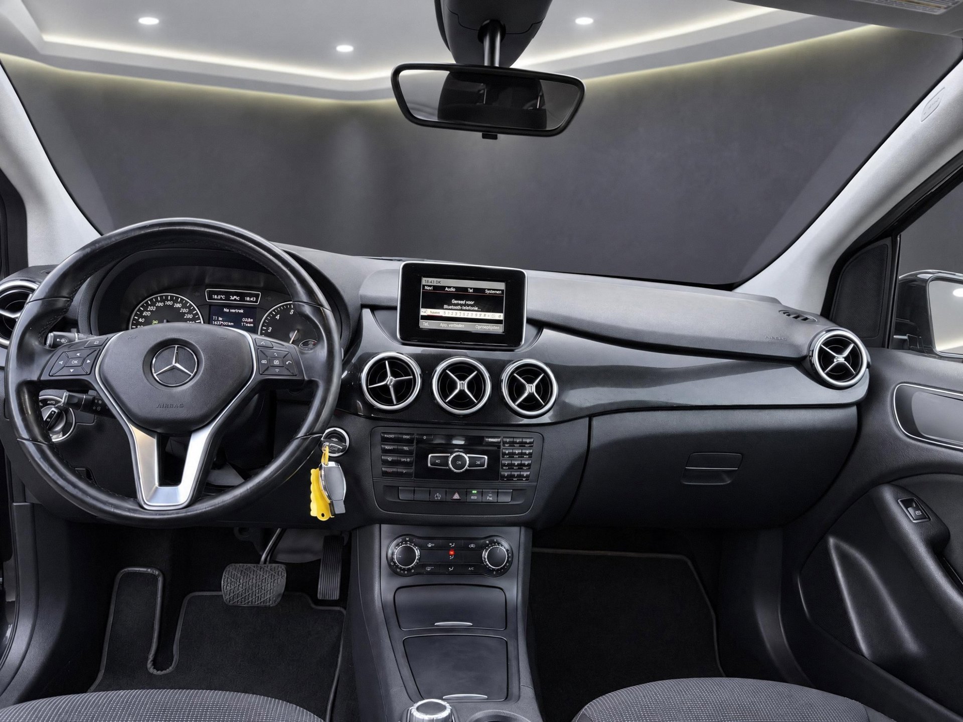 Foto van Mercedes-Benz B 180